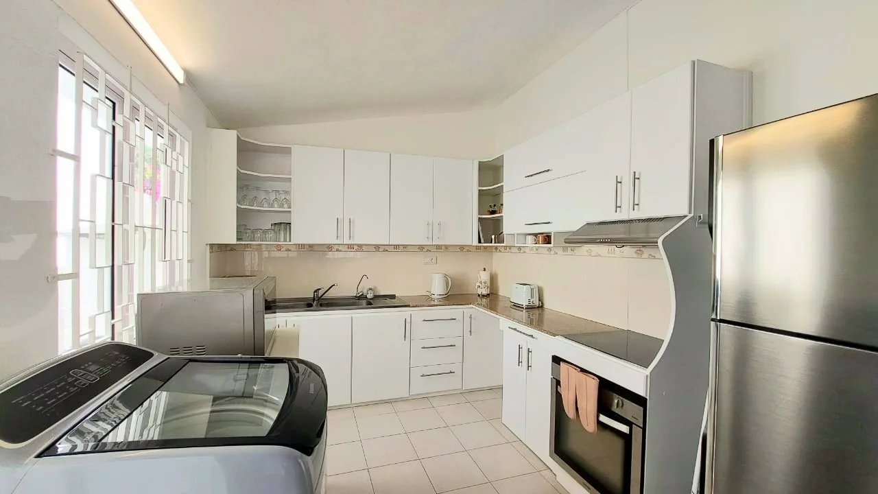 Grand Baie  - Maison 4 Pi&egrave;ces 3 Chambres - picture 4