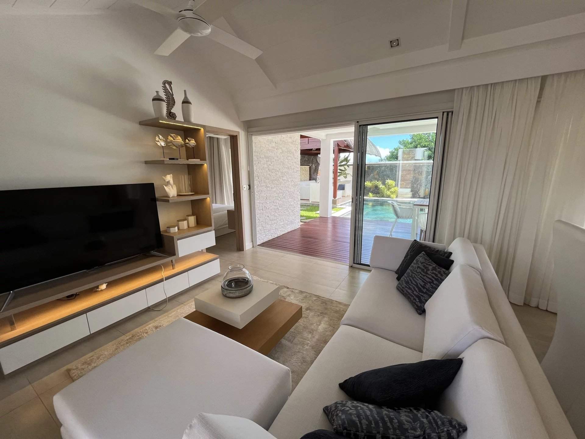 Grand Baie  - Villa 3 Pi&egrave;ces 2 Chambres - picture 8