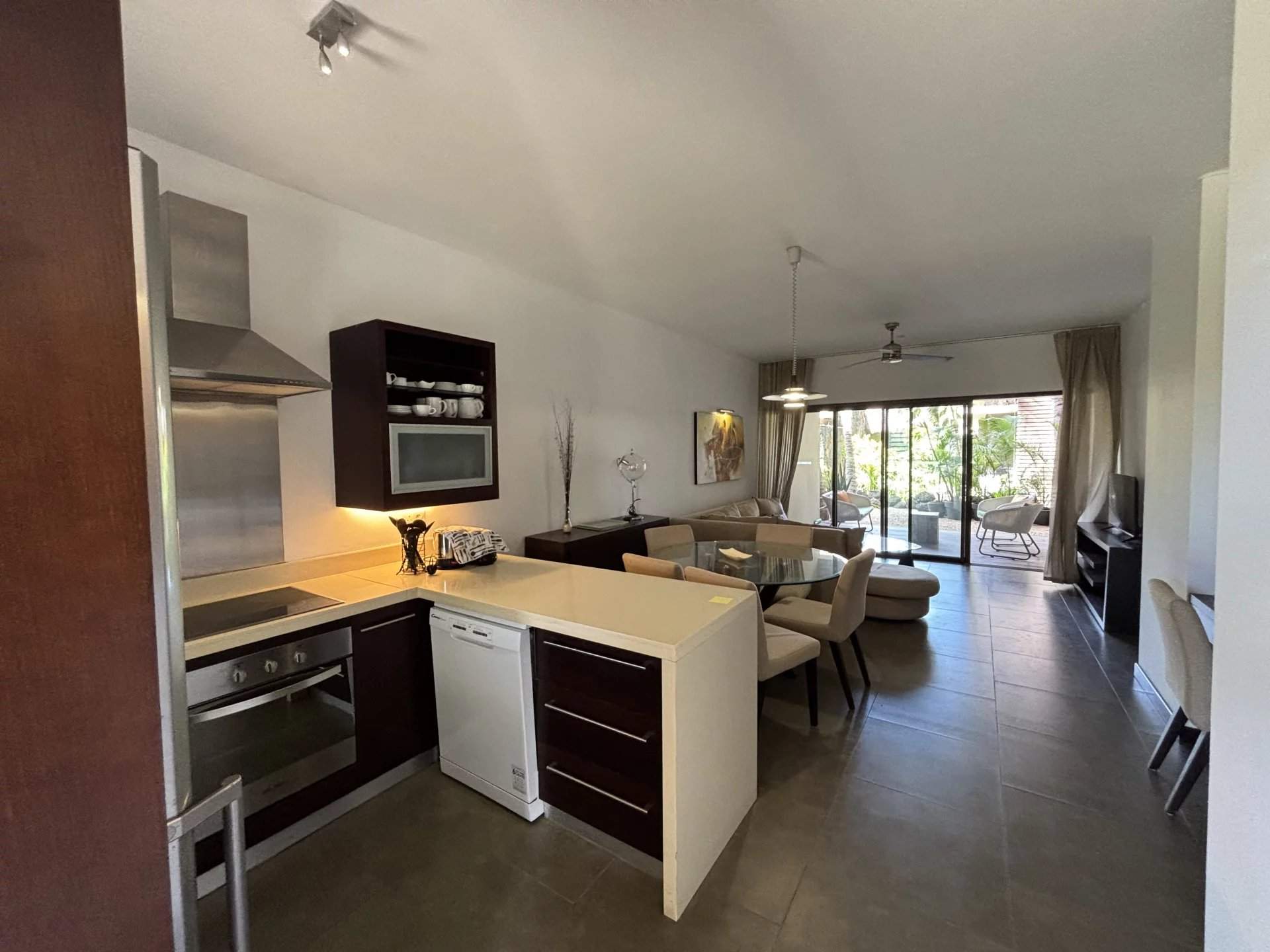 Grand Baie  - Apartment 2 Bedrooms - picture 3