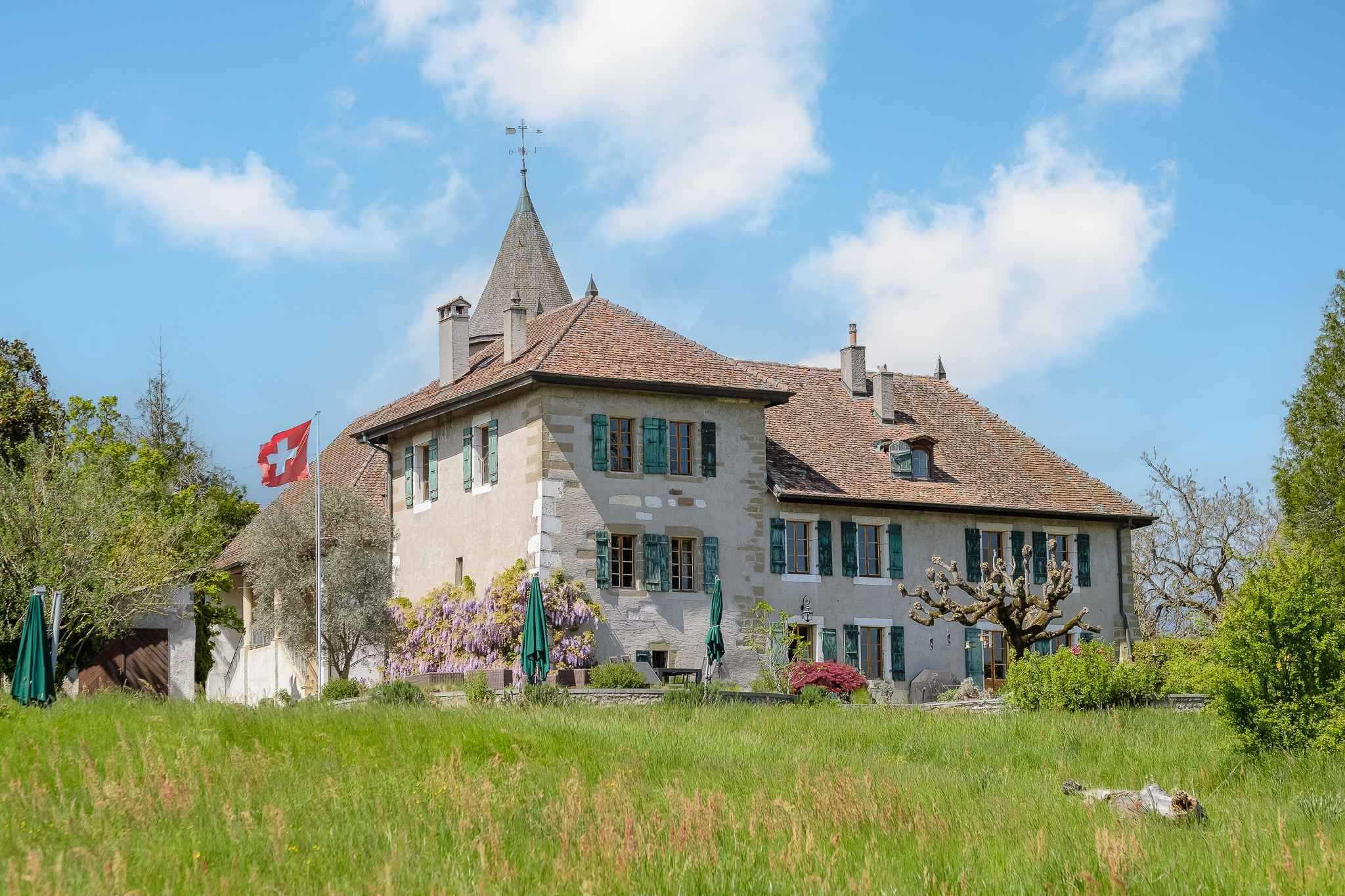 Satigny  - House 9 Bedrooms