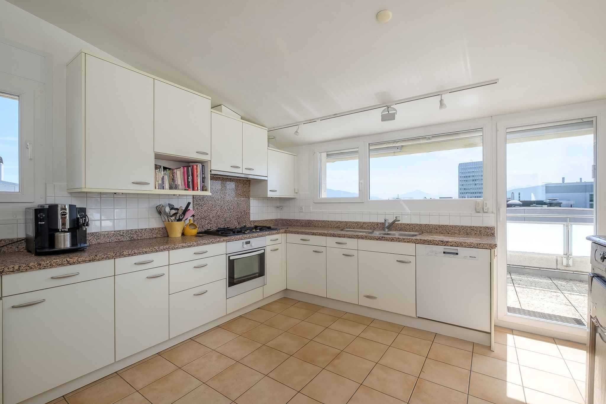 Petit-Saconnex  - Attic 4 Bedrooms