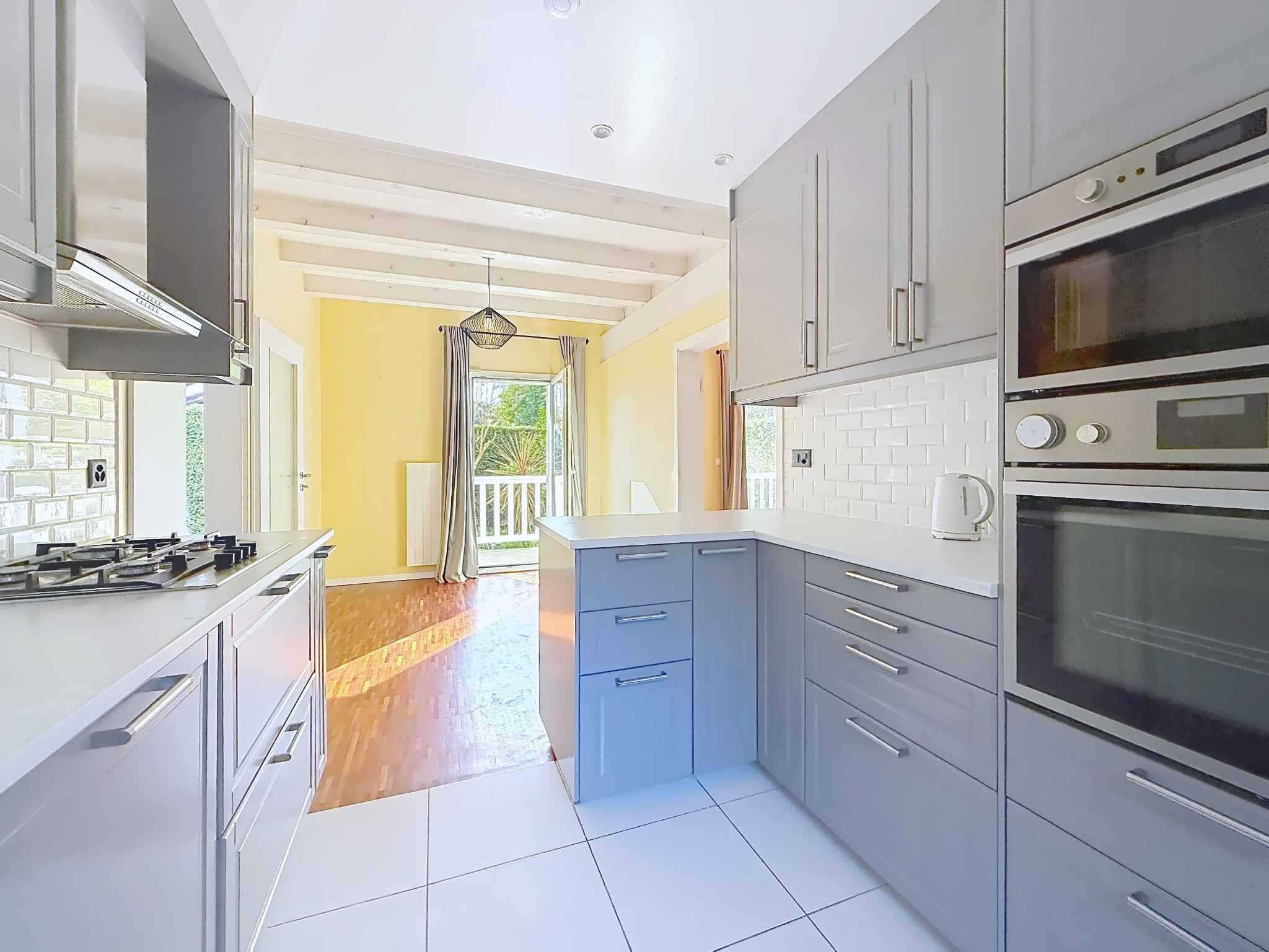 Cointrin  - Maison 6.0 Pi&egrave;ces 3 Chambres