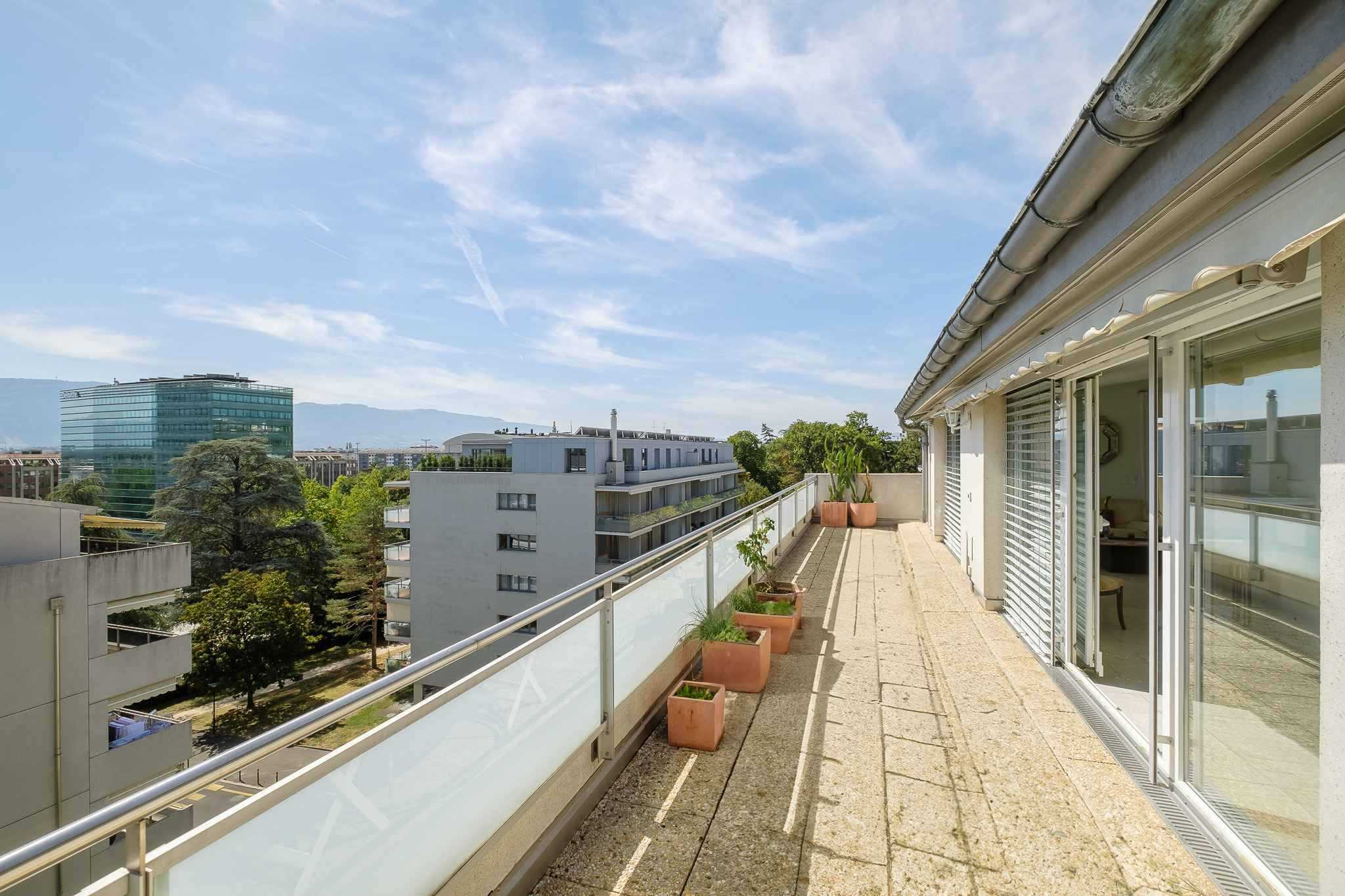 Petit-Saconnex  - Attic 4 Bedrooms