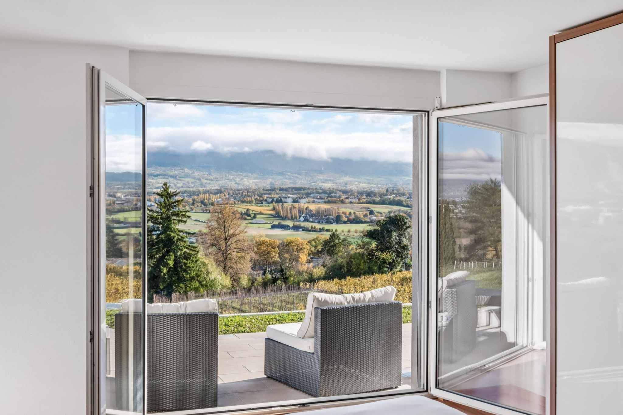 Confignon  - House 5 Bedrooms - picture 6