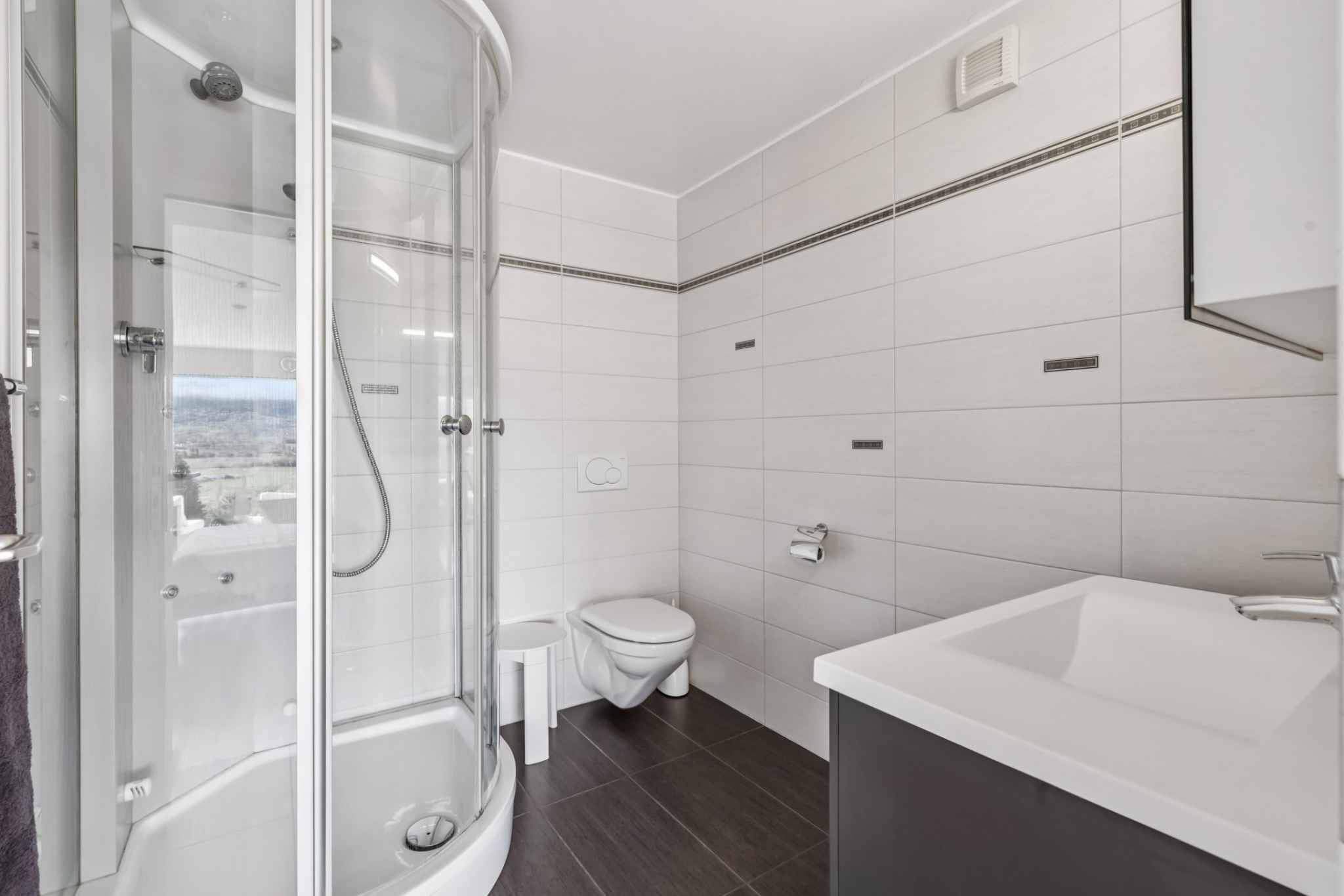 Confignon  - House 5 Bedrooms - picture 7