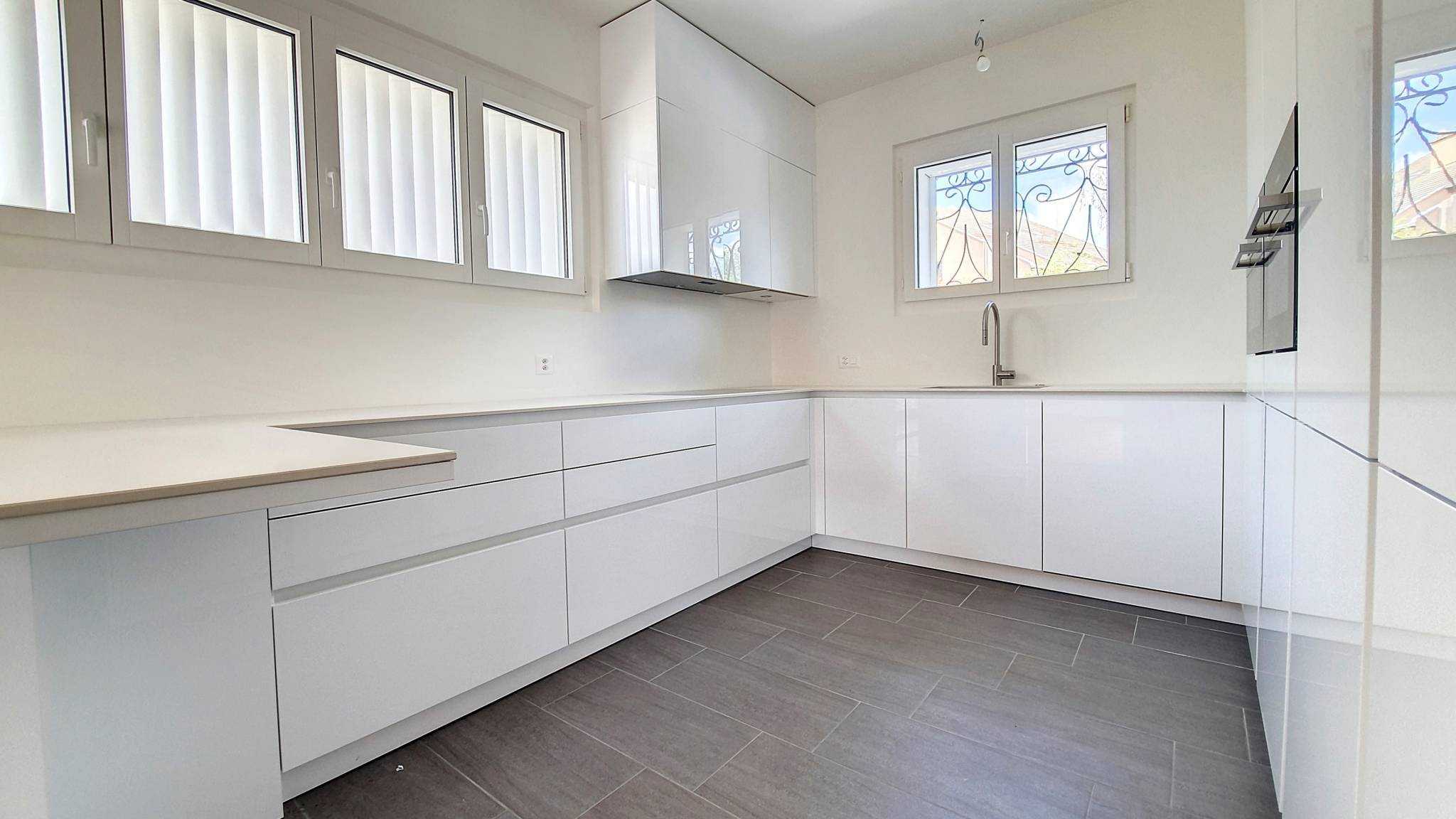 Le Mont-sur-Lausanne  - House 7 Bedrooms