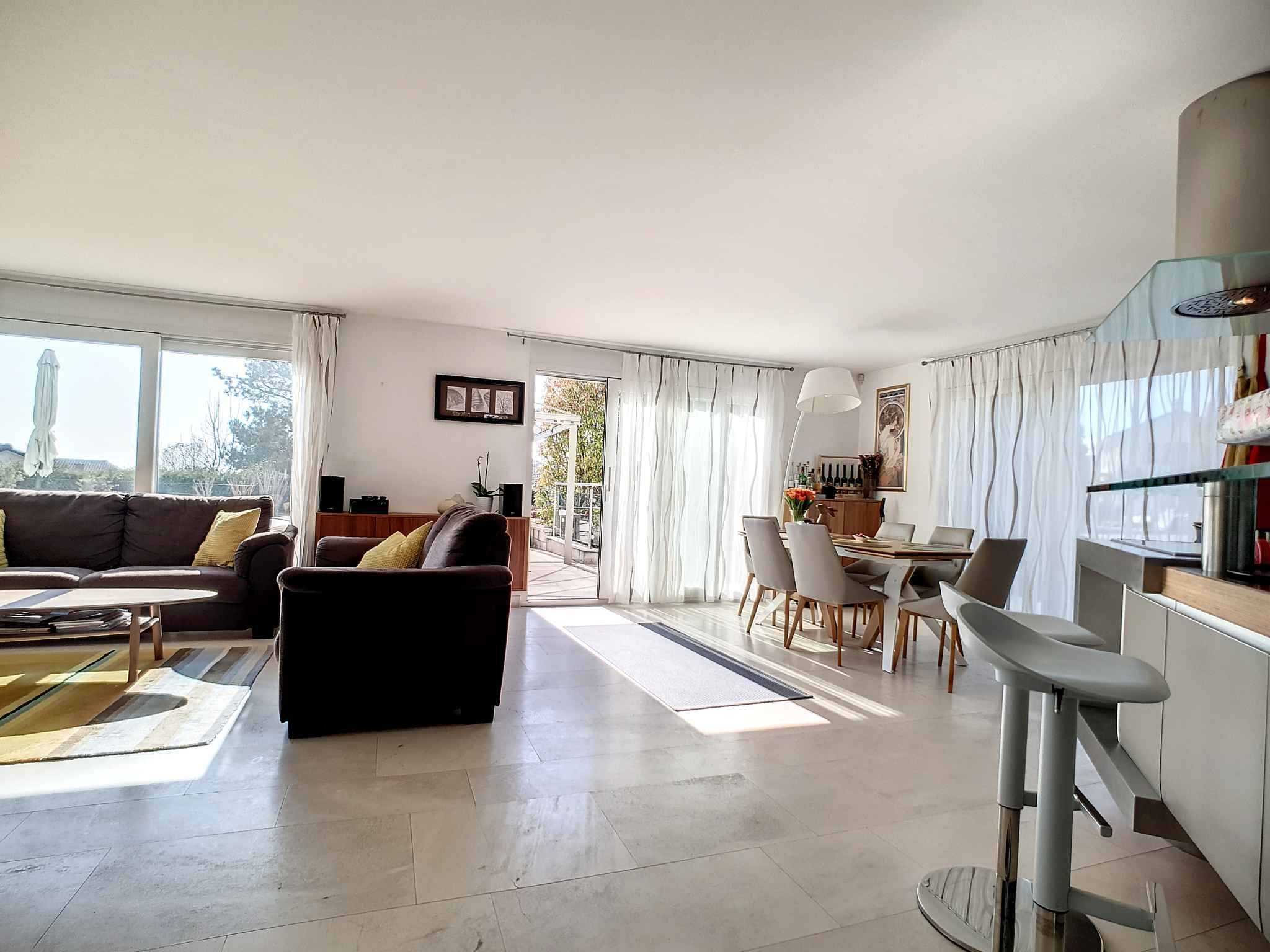 Le Mont-sur-Lausanne  - Appartement 6.5 Pi&egrave;ces 3 Chambres