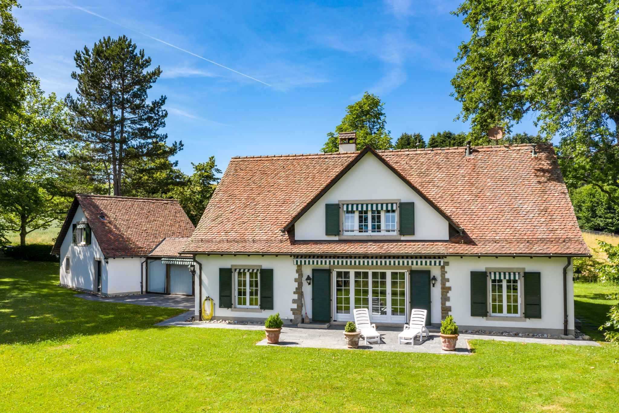 Savigny  - Maison 9.5 Pièces 6 Chambres