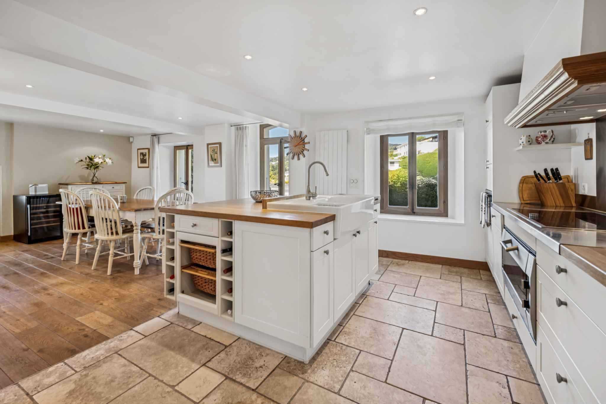 Lutry  - House 5 Bedrooms