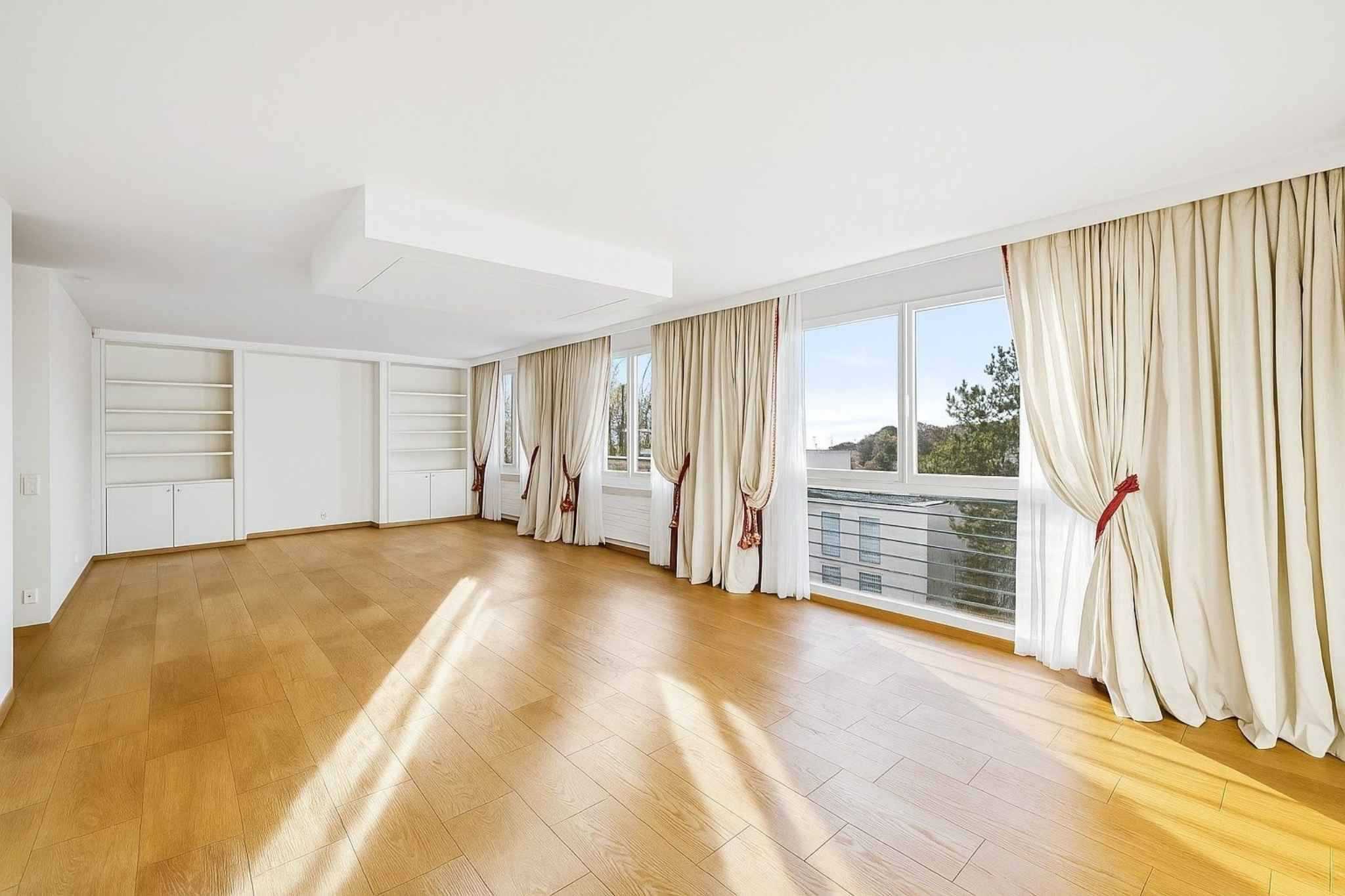 Pully  - Attic 7 Bedrooms