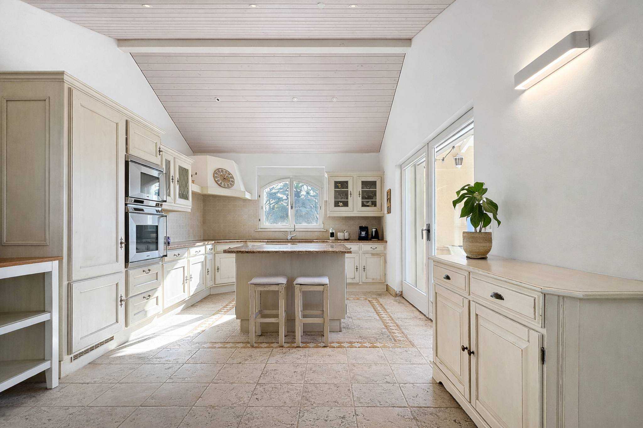 Jouxtens-Mézery  - Maison 7.5 Pi&egrave;ces 5 Chambres