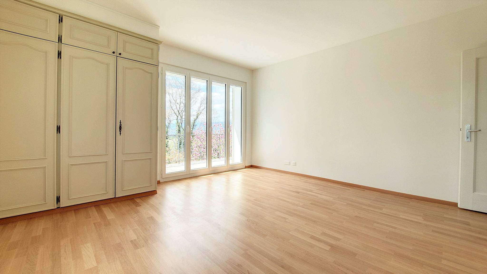 Le Mont-sur-Lausanne  - House 7 Bedrooms - picture 7