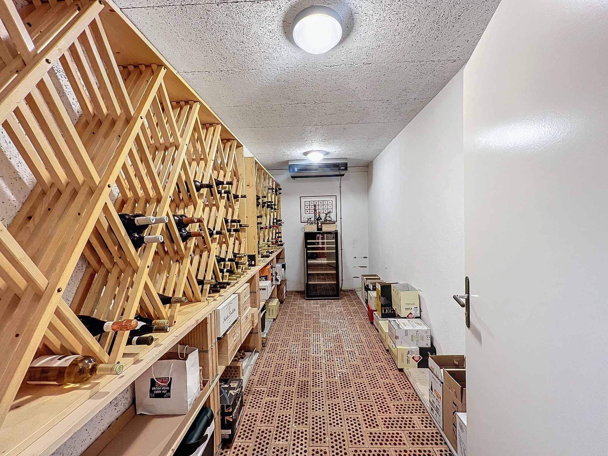 Jouxtens-Mézery  - Maison 7.5 Pi&egrave;ces 5 Chambres - picture 11