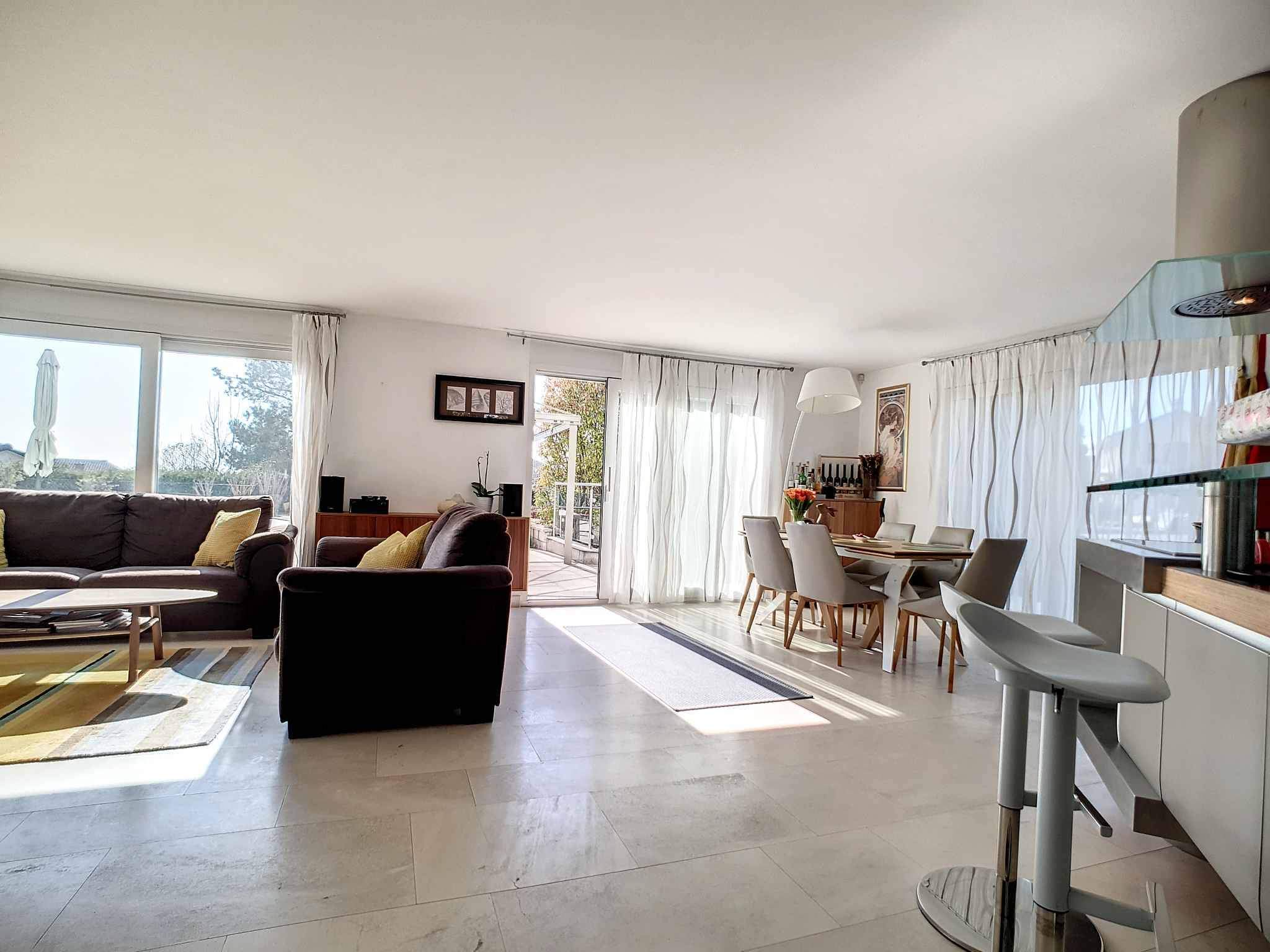 Le Mont-sur-Lausanne  - Appartement 6.5 Pi&egrave;ces 3 Chambres - picture 3