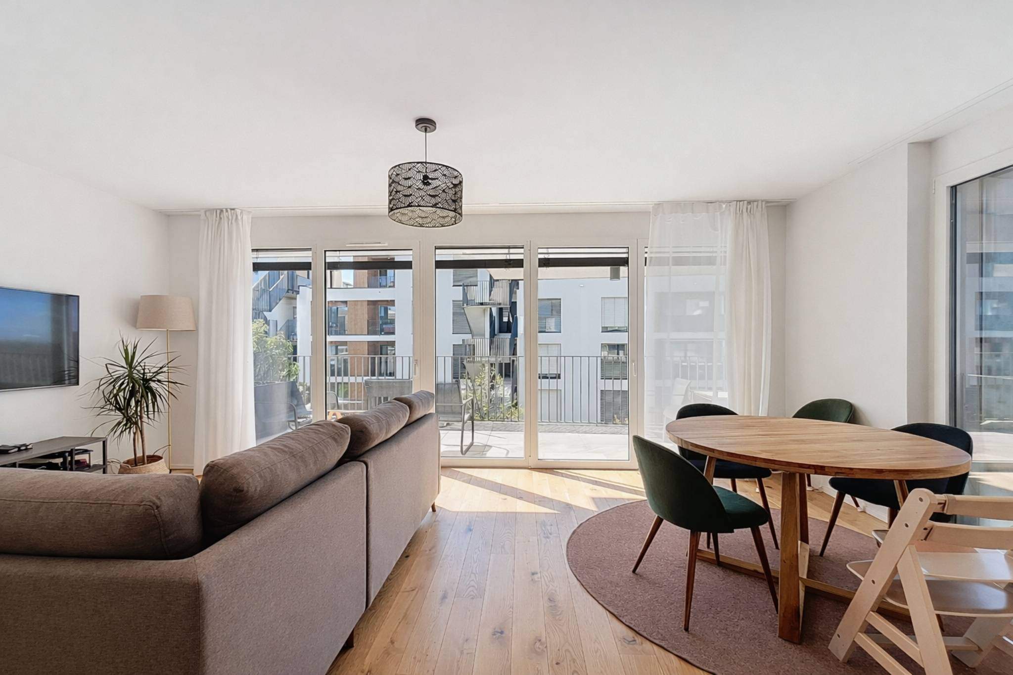 Crissier  - Appartement 4.5 Pi&egrave;ces 3 Chambres - picture 2