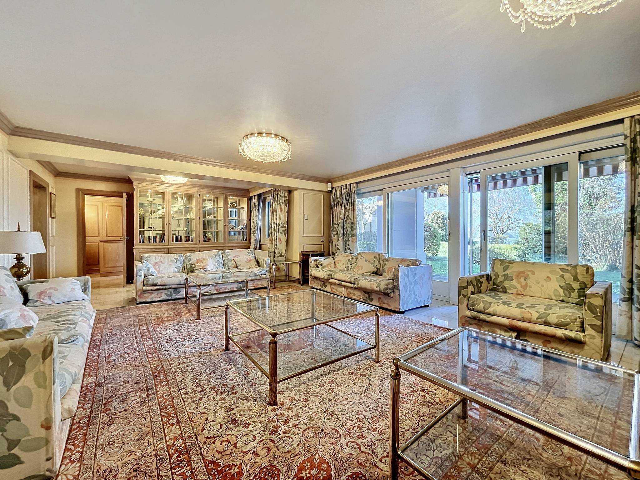 Villeneuve  - Apartment 8 Bedrooms