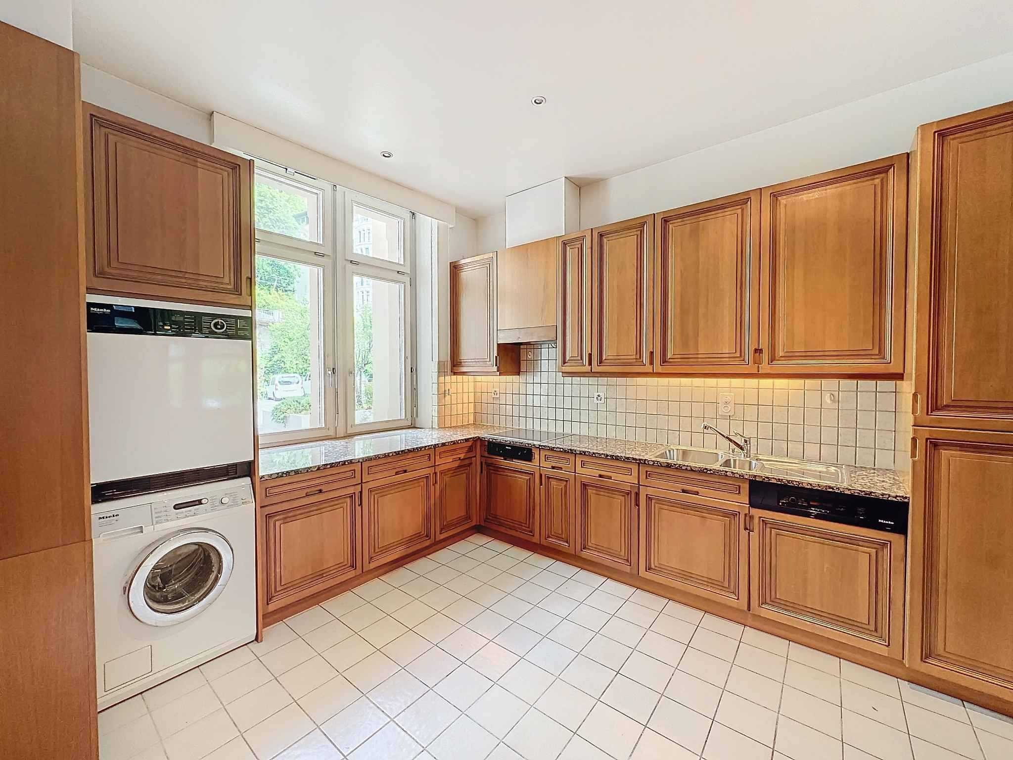 Montreux  - Appartement 5.5 Pi&egrave;ces 3 Chambres