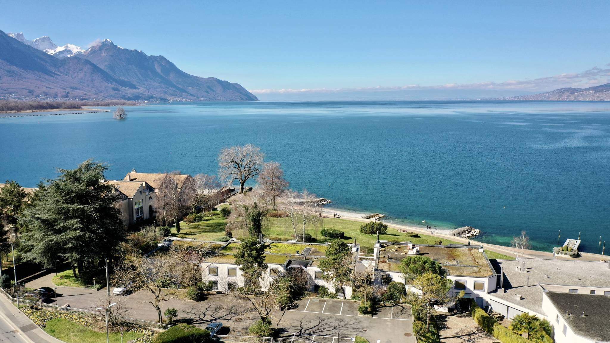 Villeneuve  - Apartment 8 Bedrooms - picture 1