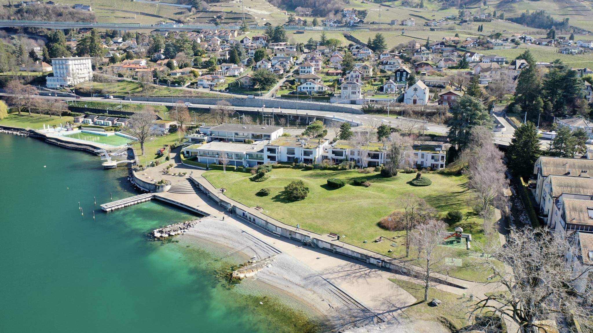 Villeneuve  - Apartment 8 Bedrooms - picture 12