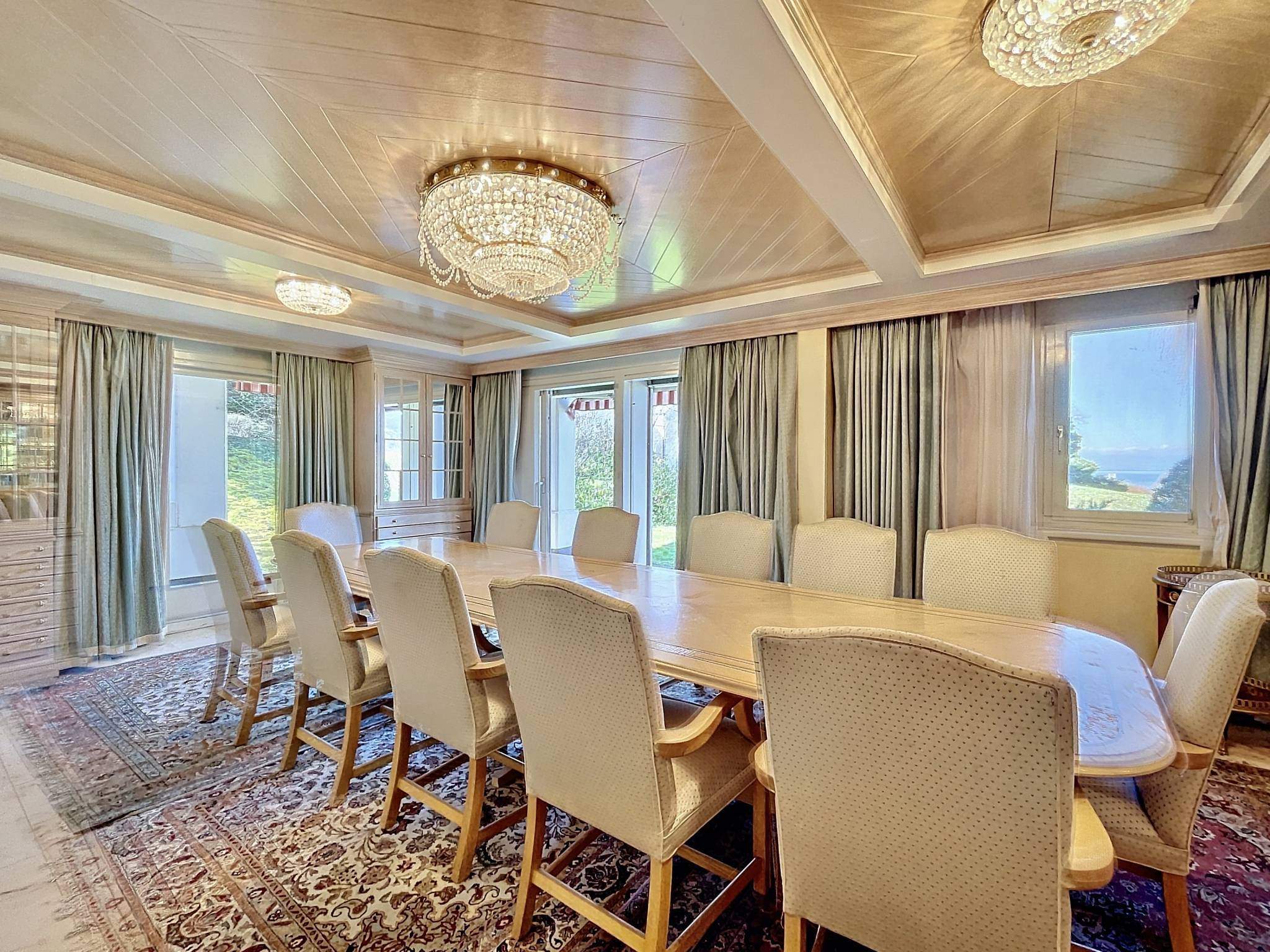 Villeneuve  - Apartment 8 Bedrooms - picture 3