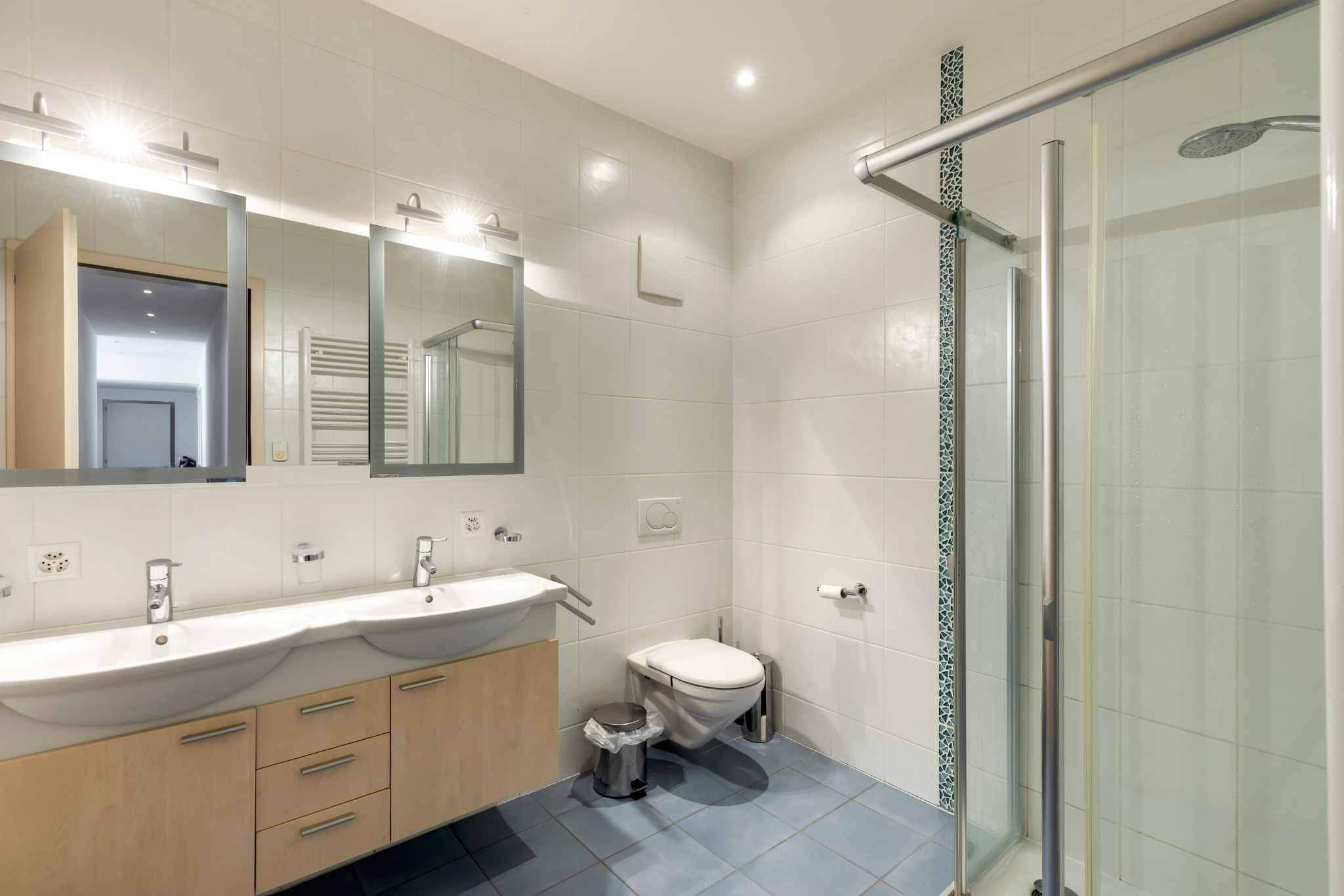 La Tour-de-Peilz  - Maison 7.5 Pi&egrave;ces 6 Chambres - picture 13