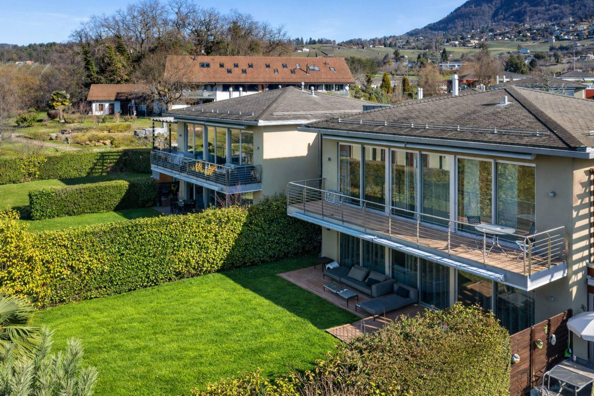 La Tour-de-Peilz  - Maison 7.5 Pi&egrave;ces 6 Chambres - picture 1