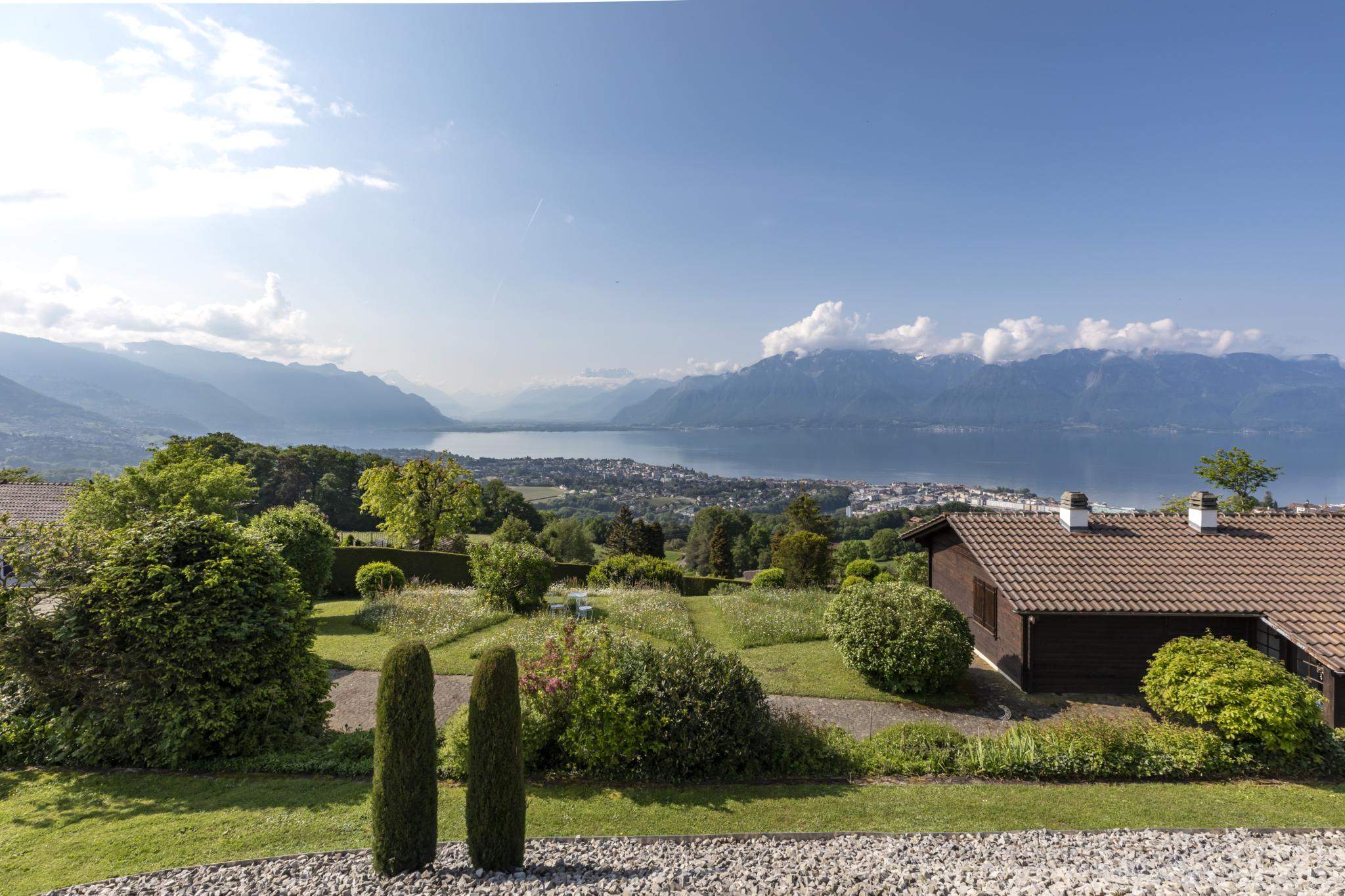 Vevey  - House 3 Bedrooms - picture 1