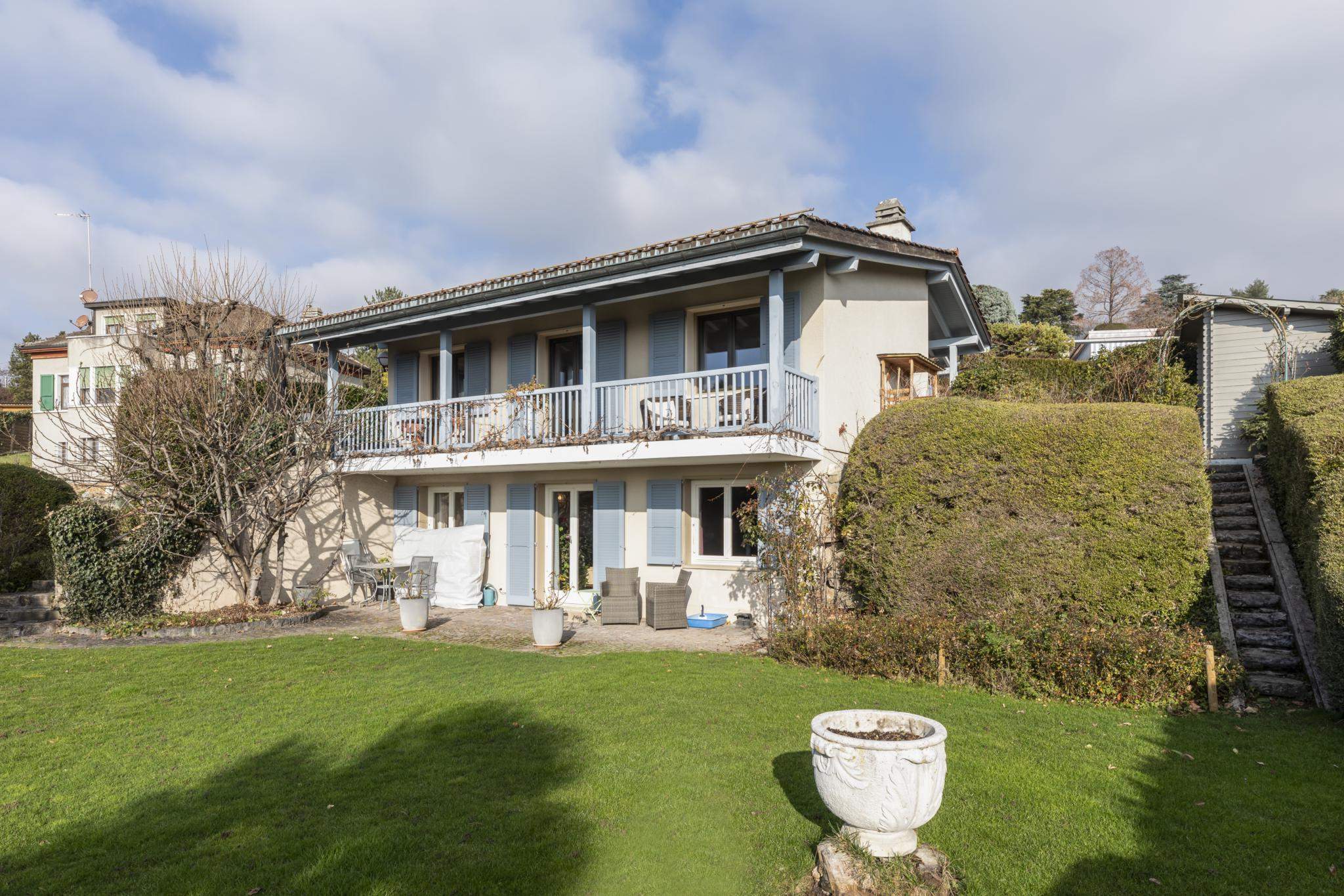 Montreux  - House 4 Bedrooms - picture 5