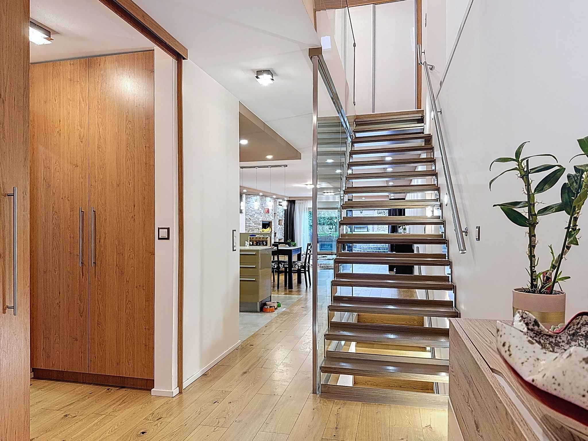 Clarmont  - Maison 8.0 Pi&egrave;ces 6 Chambres