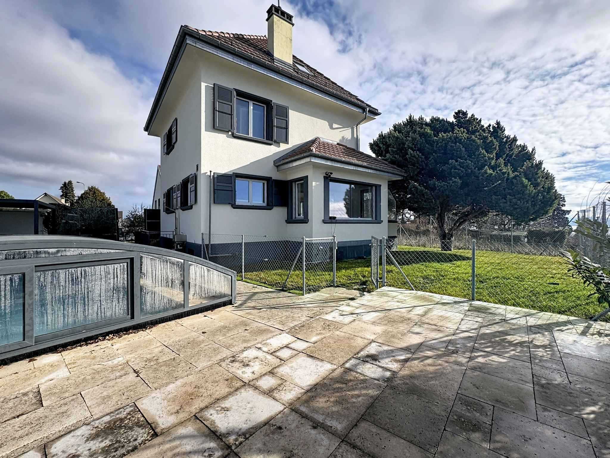 Tolochenaz  - Maison 8.5 Pi&egrave;ces 6 Chambres