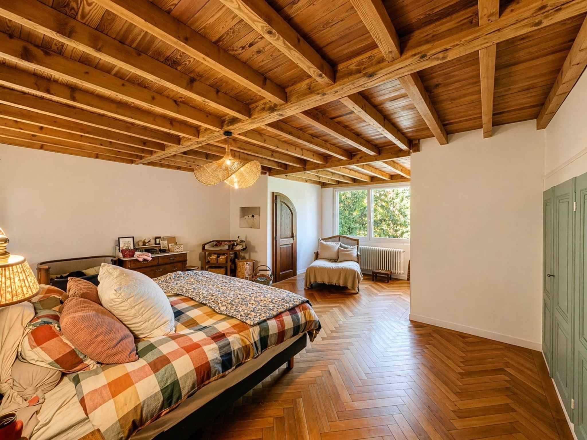 L'Isle  - Maison 8.0 Pi&egrave;ces 5 Chambres
