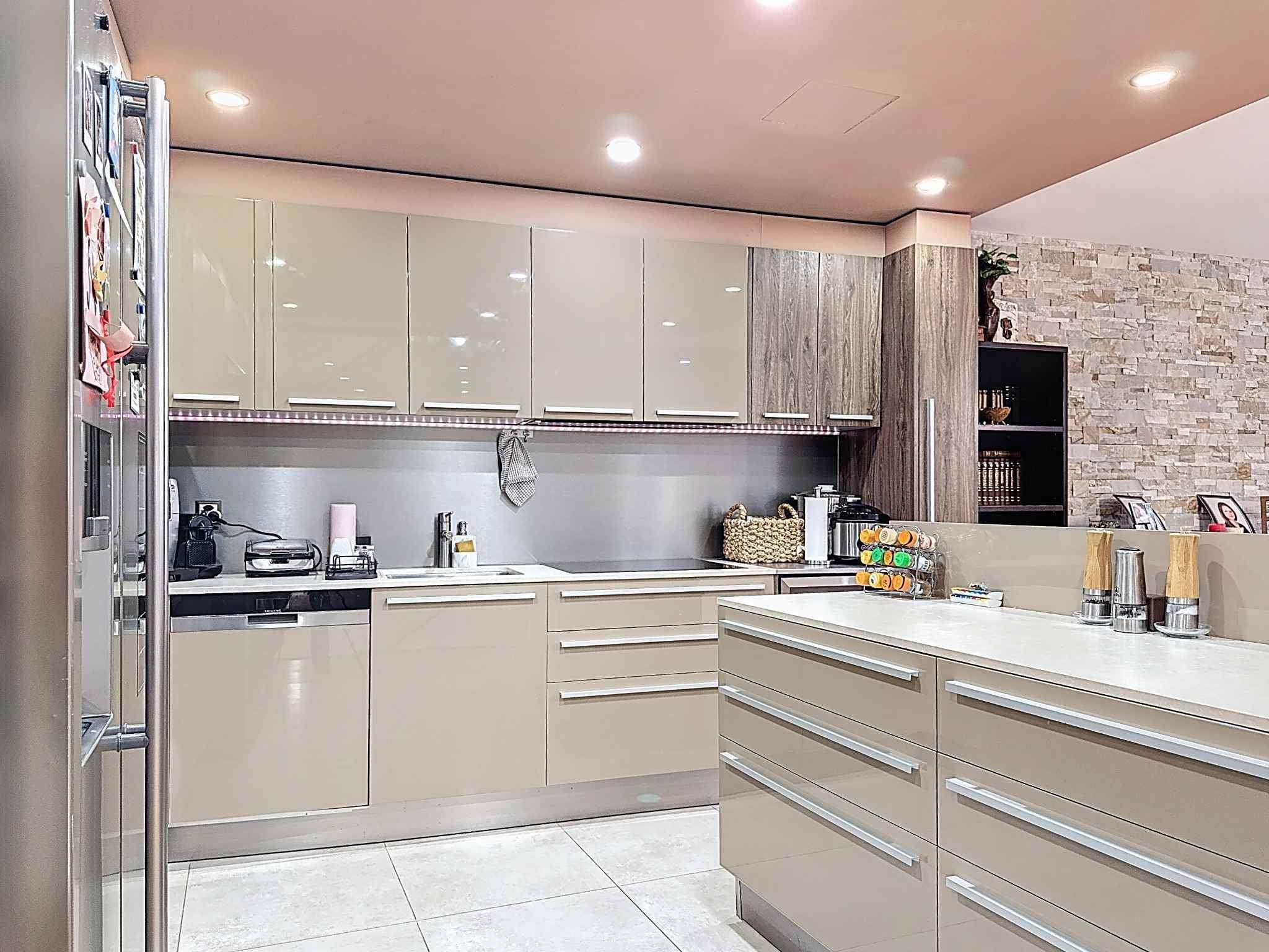 Clarmont  - Maison 8.0 Pi&egrave;ces 6 Chambres - picture 5