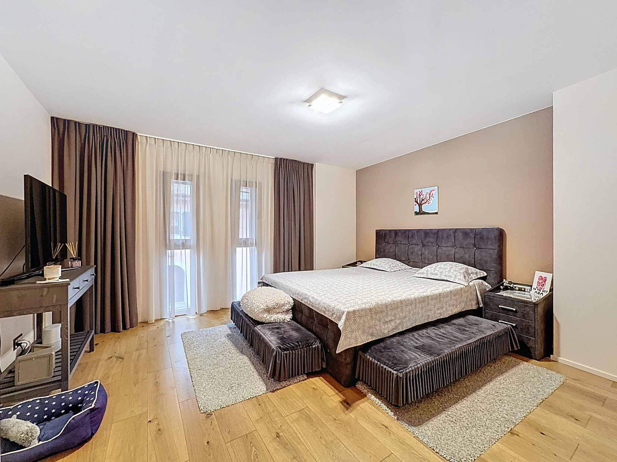 Clarmont  - Maison 8.0 Pi&egrave;ces 6 Chambres - picture 8