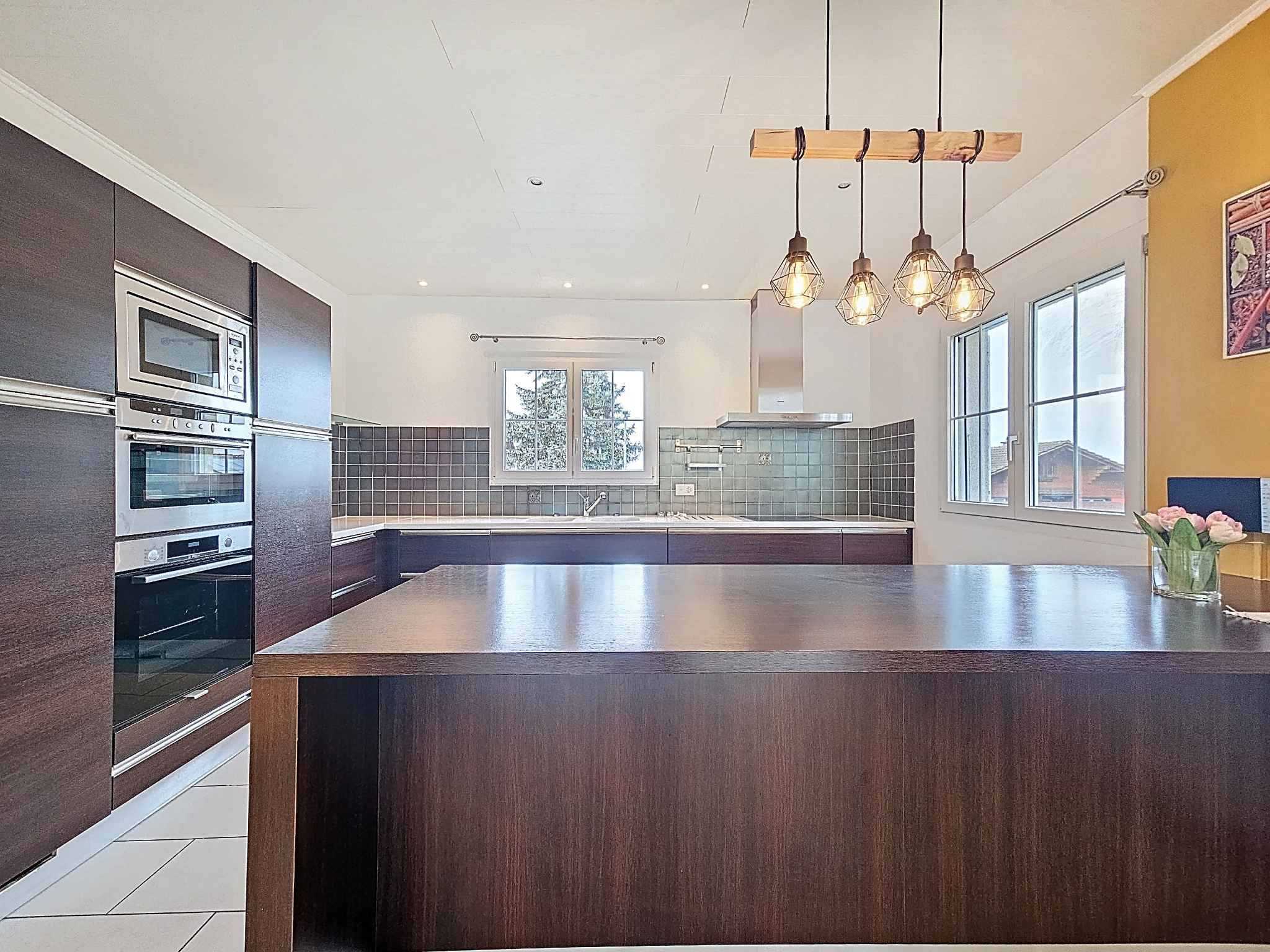 Ursins  - Maison 6.5 Pi&egrave;ces 5 Chambres