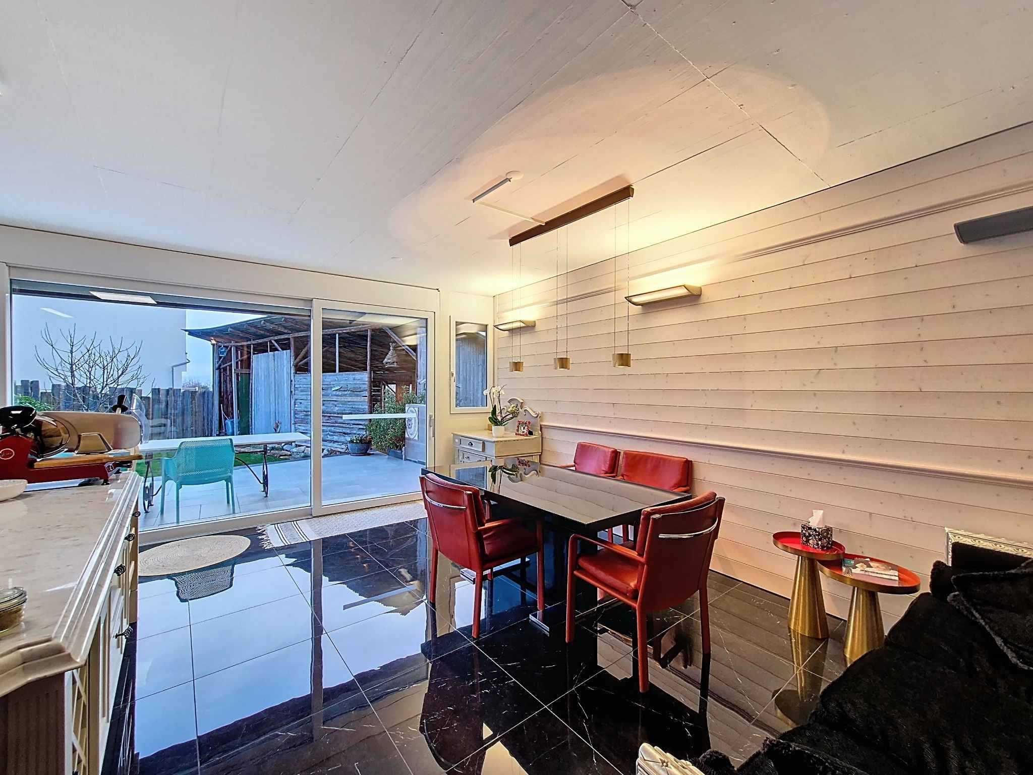 Onnens VD  - Maison de village 5.5 Pi&egrave;ces 3 Chambres