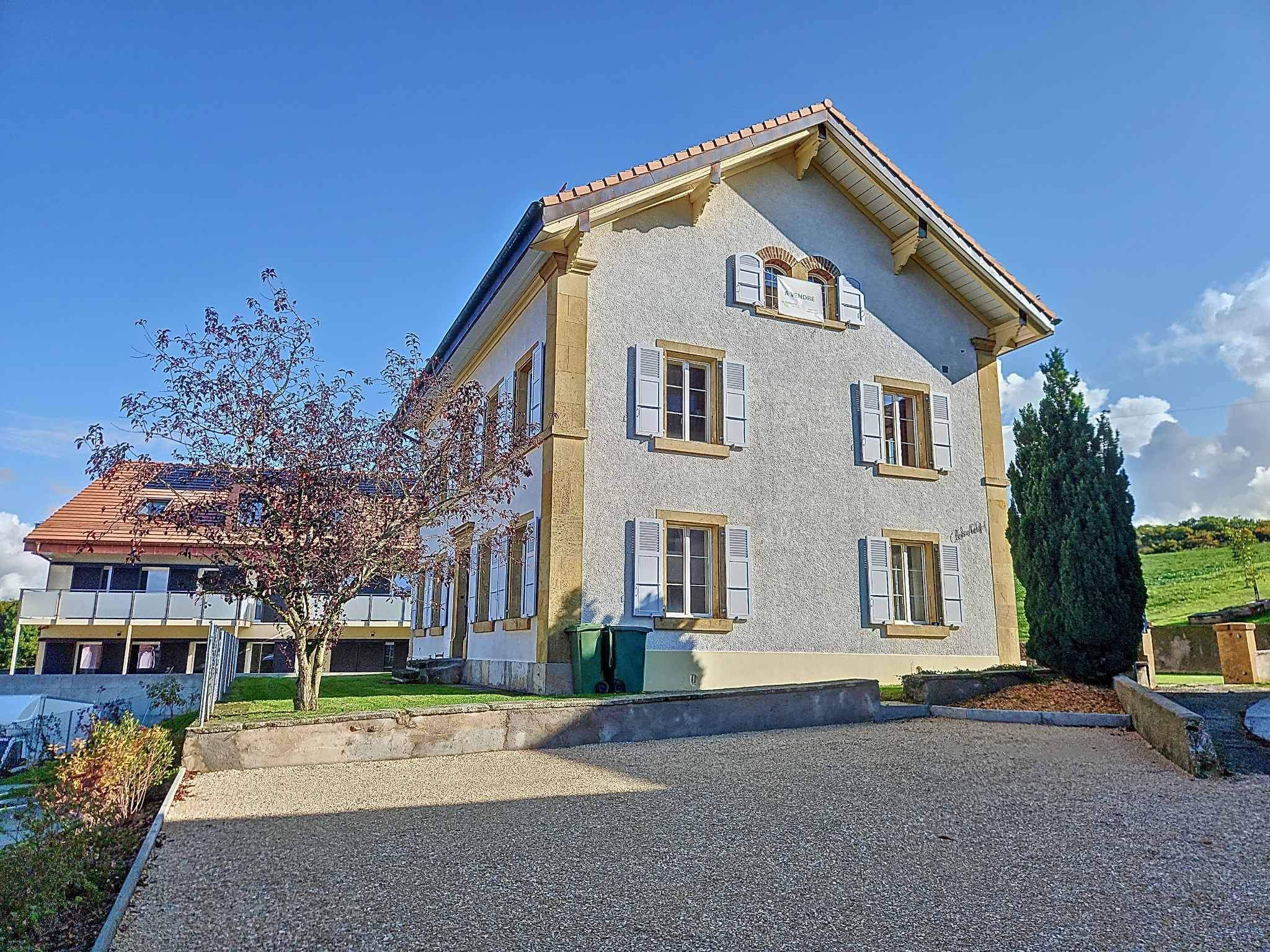 Epautheyres  - Maison 6.5 Pi&egrave;ces 4 Chambres - picture 1