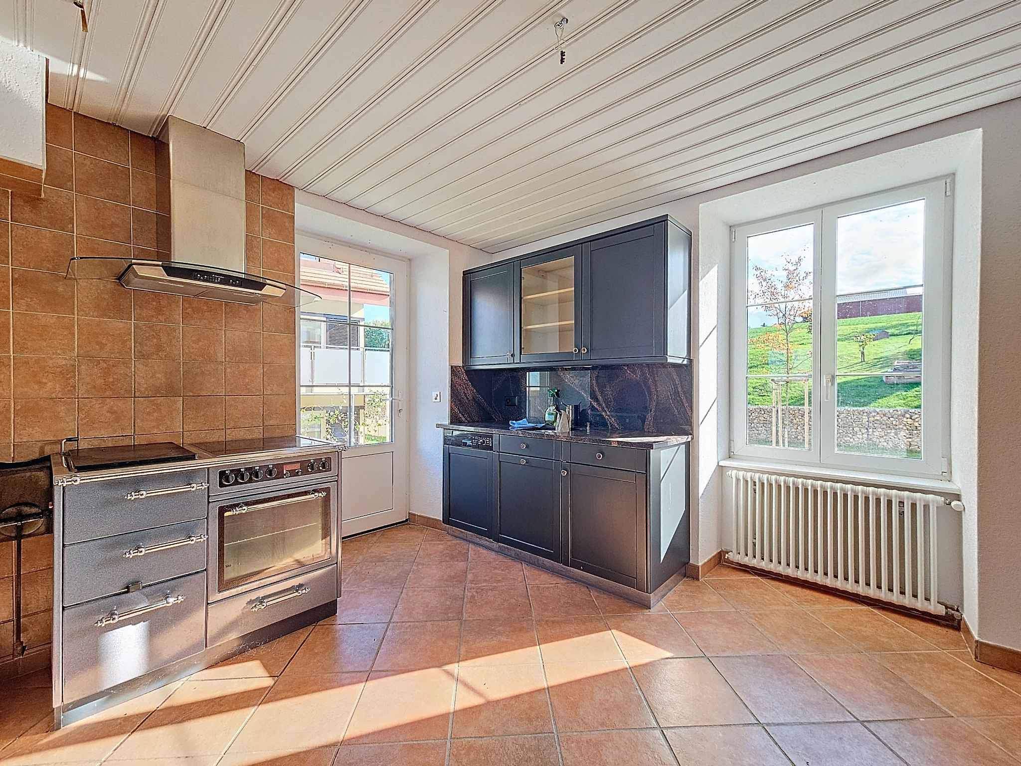 Epautheyres  - Maison 6.5 Pi&egrave;ces 4 Chambres - picture 7