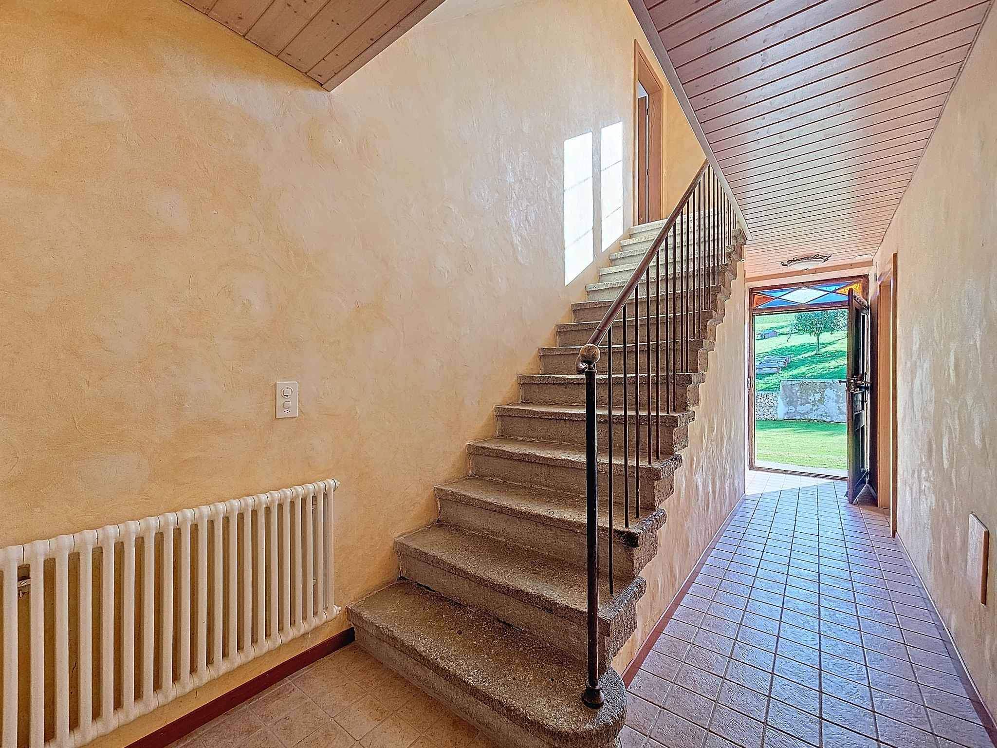 Epautheyres  - Maison 6.5 Pi&egrave;ces 4 Chambres - picture 13