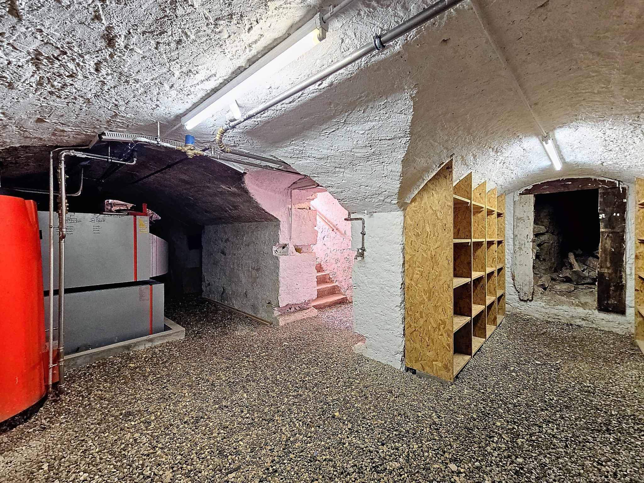 Epautheyres  - Maison 6.5 Pi&egrave;ces 4 Chambres - picture 16