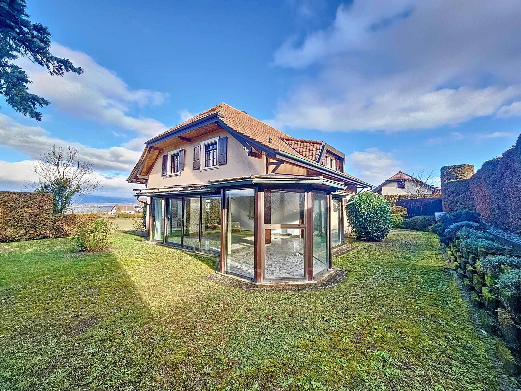 Forel FR  - Maison 5.5 Pi&egrave;ces 4 Chambres - picture 1