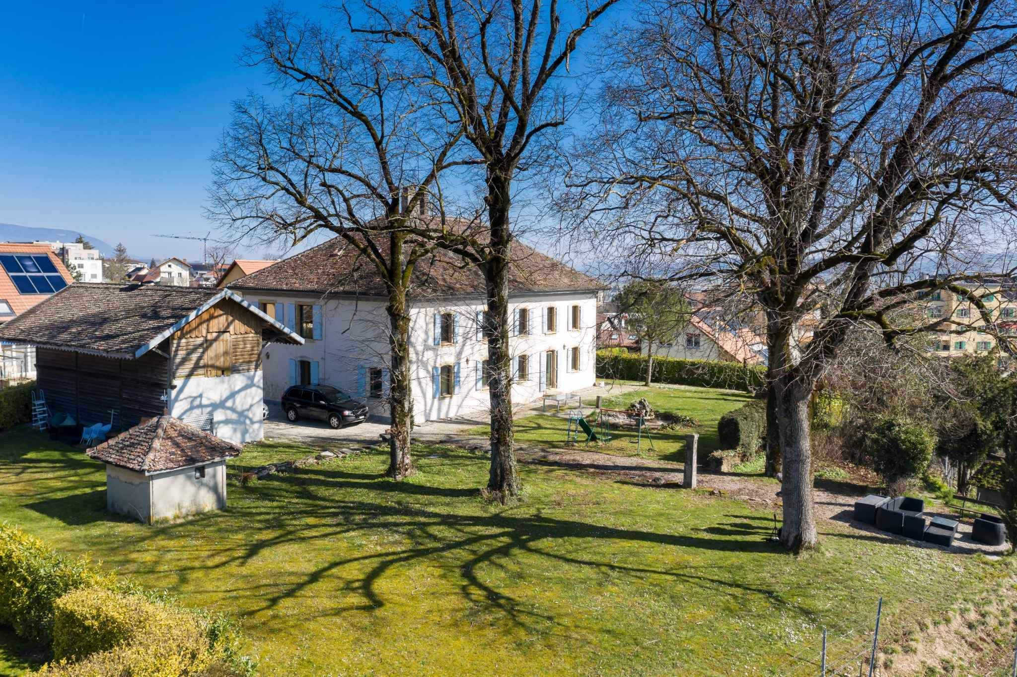 Orbe  - House 8 Bedrooms - picture 1