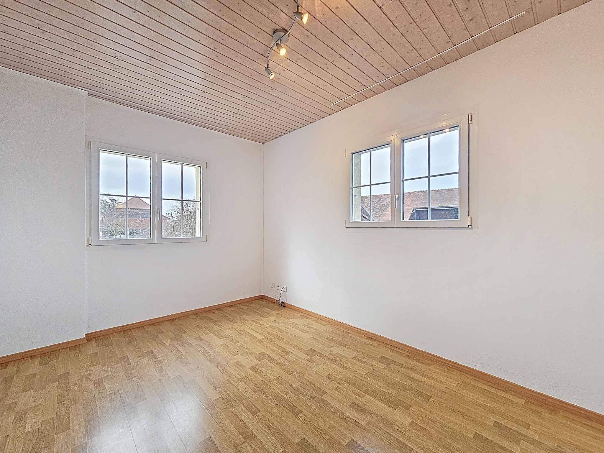 Ursins  - Maison 6.5 Pi&egrave;ces 5 Chambres - picture 10