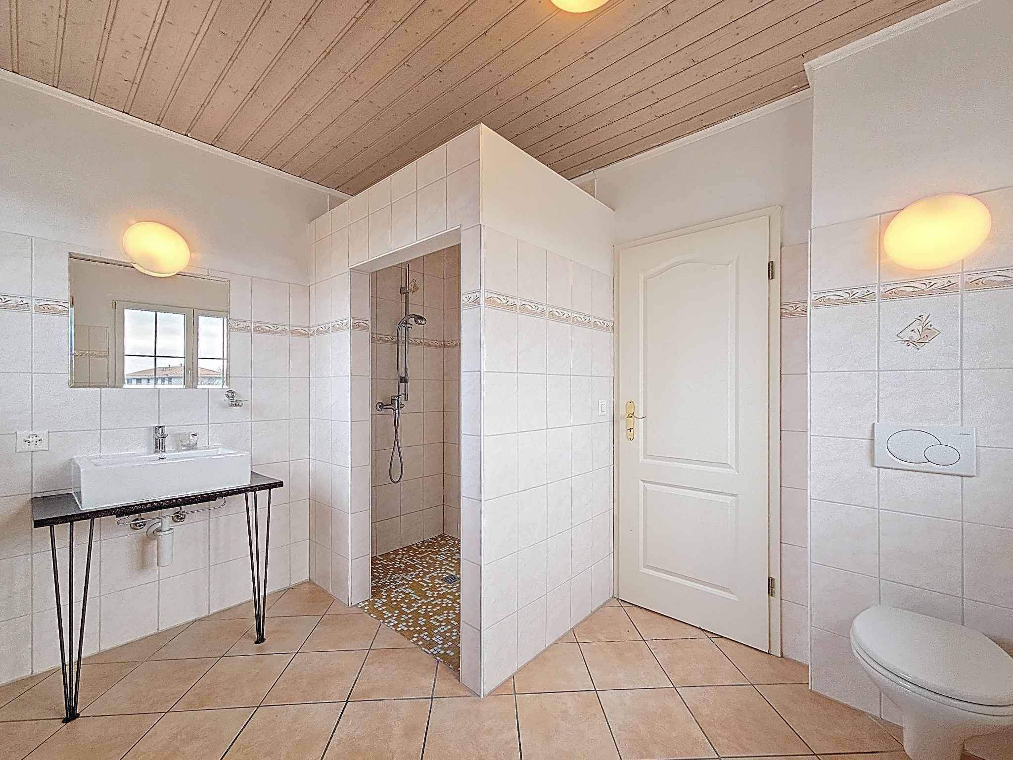 Ursins  - Maison 6.5 Pi&egrave;ces 5 Chambres - picture 15