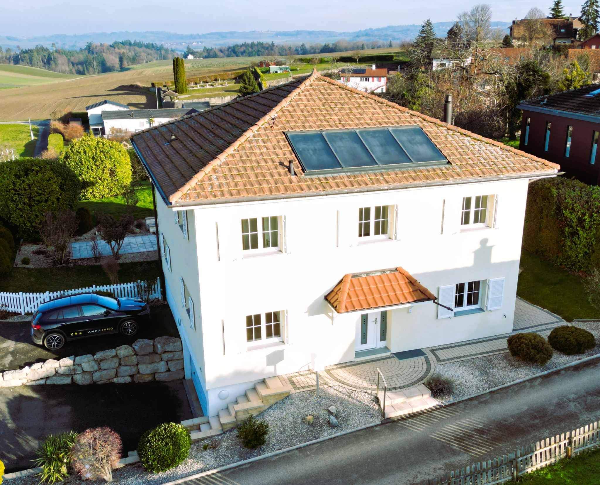 Ursins  - Maison 6.5 Pi&egrave;ces 5 Chambres - picture 2