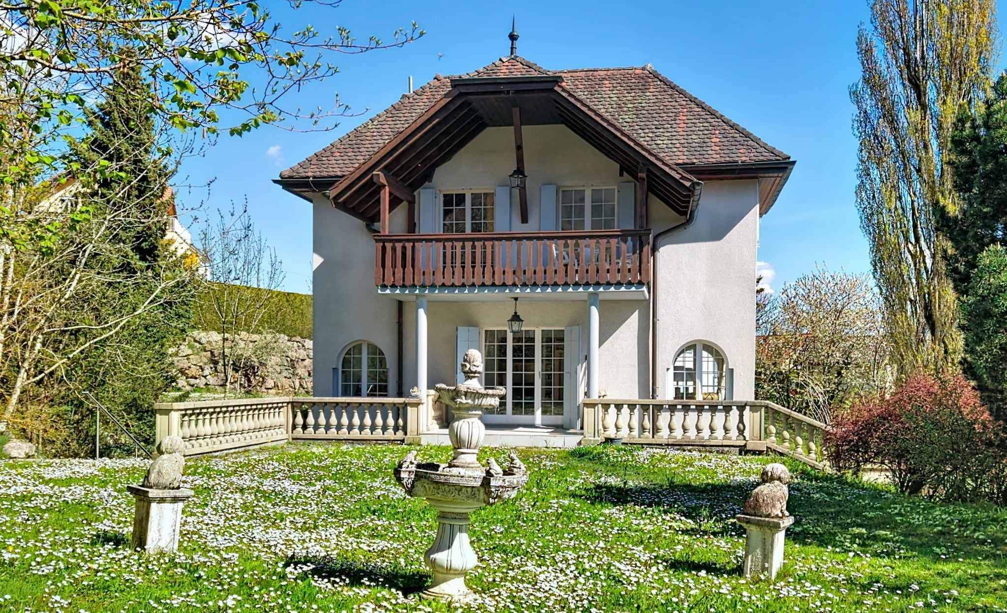 Villars-Burquin  - Maison 10.0 Pi&egrave;ces 8 Chambres - picture 12