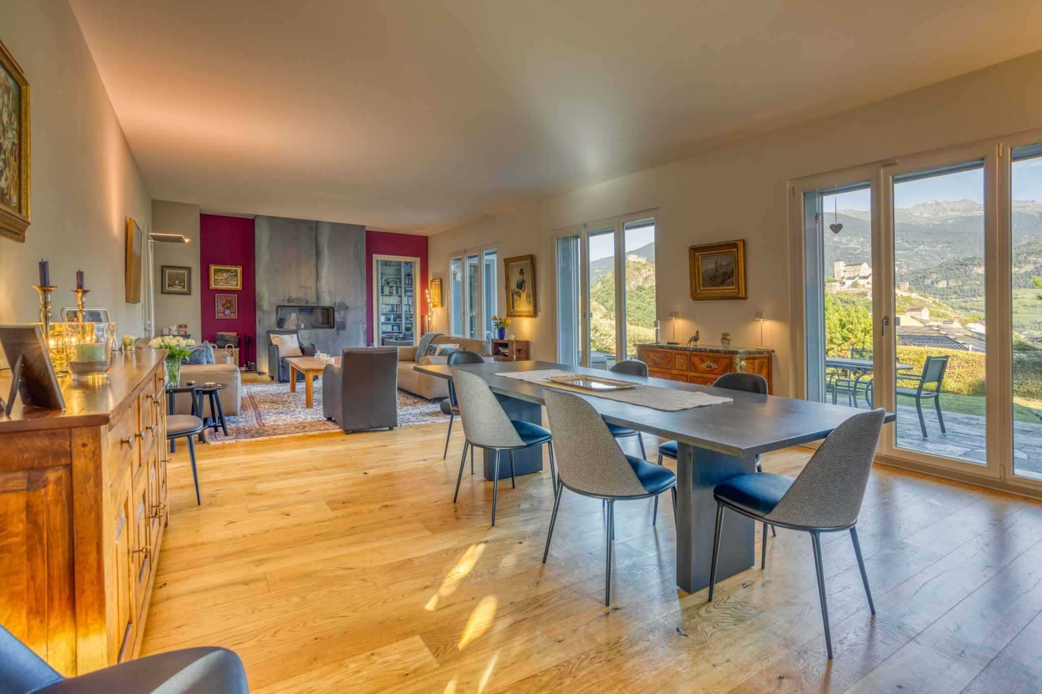 Sion  - House 5 Bedrooms