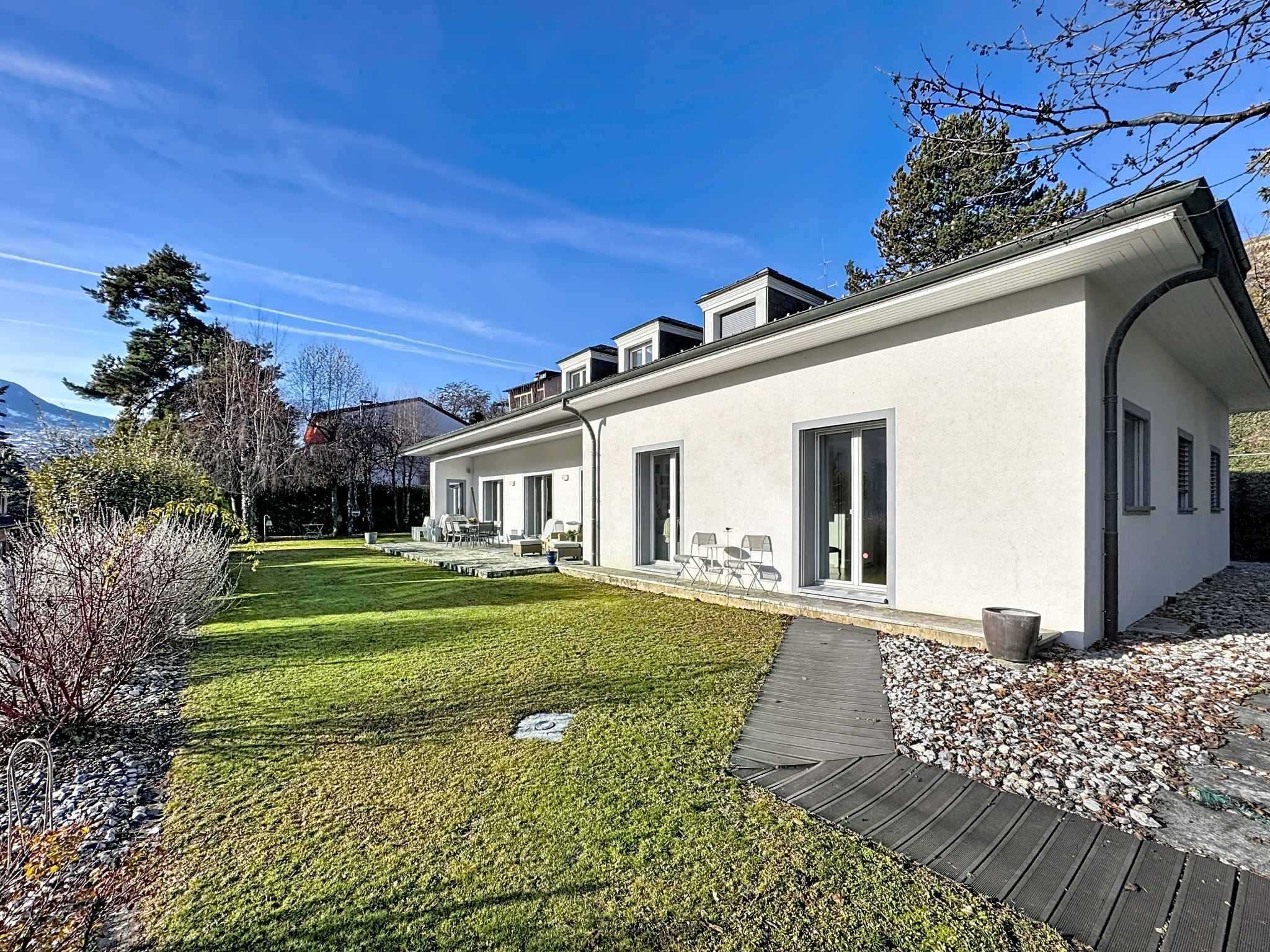 Sion  - House 5 Bedrooms