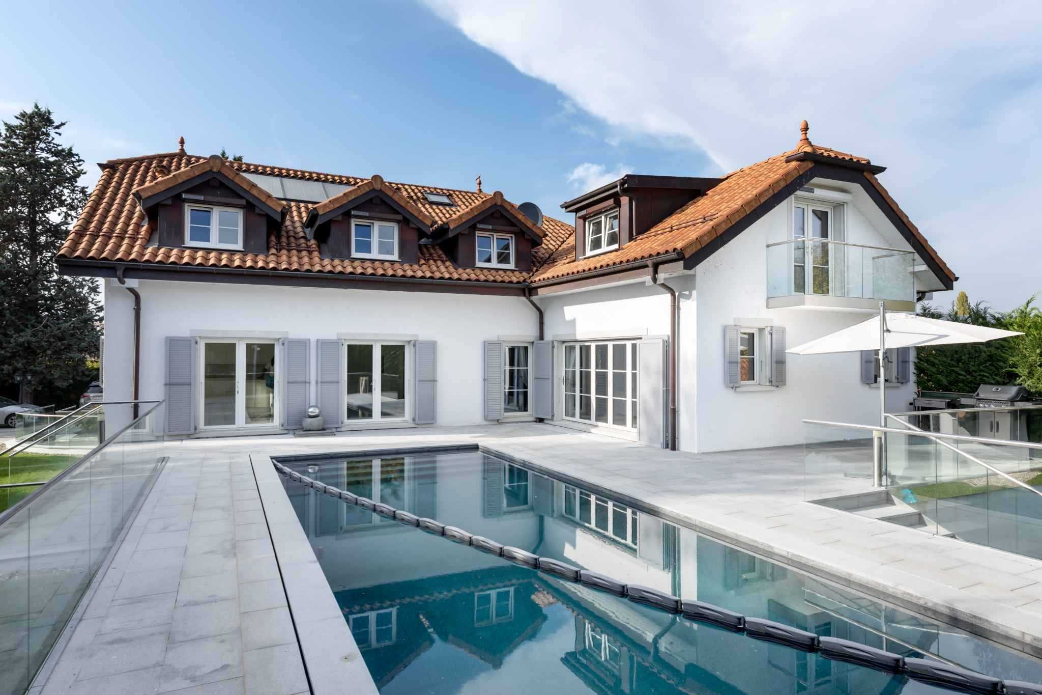 Founex  - House 8 Bedrooms