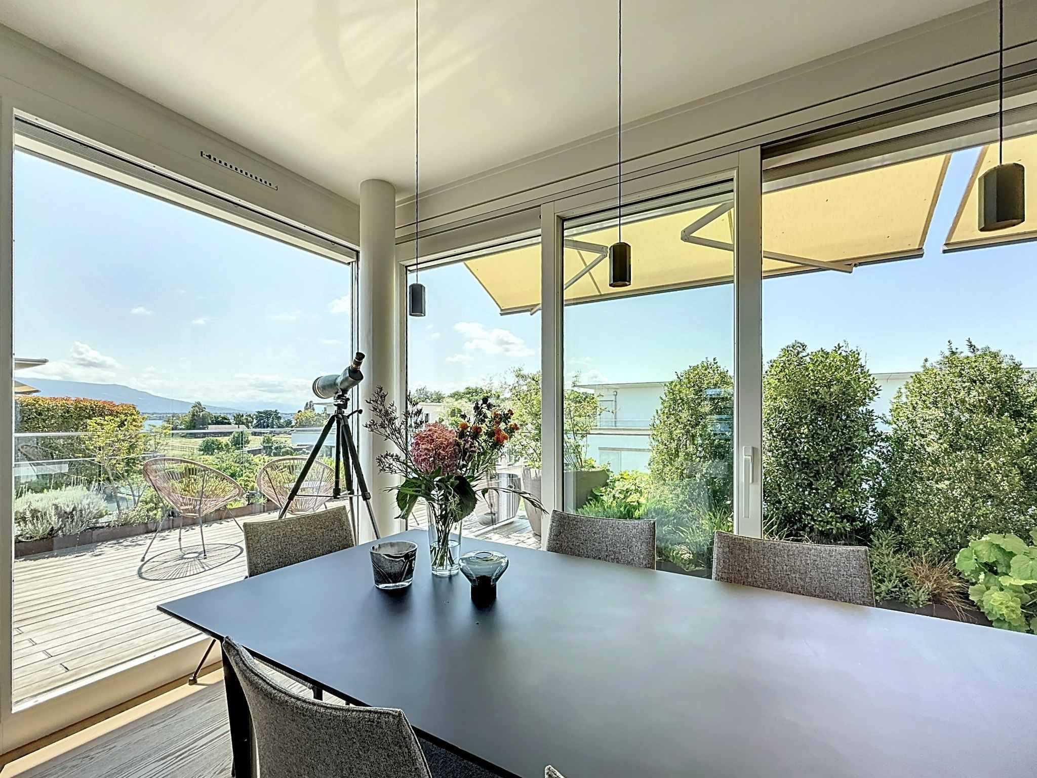 Coppet  - Attic 4 Bedrooms