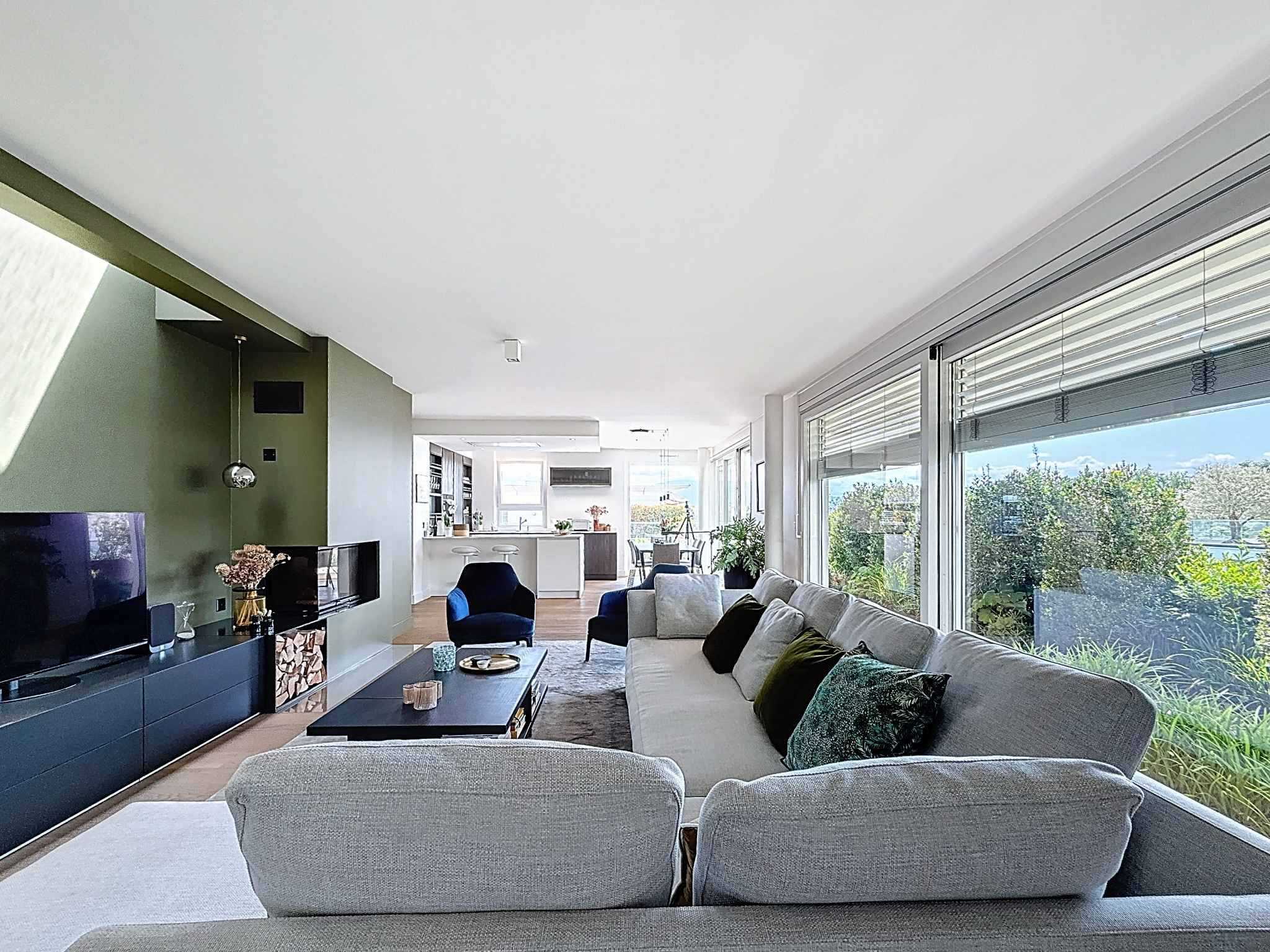 Coppet  - Attic 4 Bedrooms